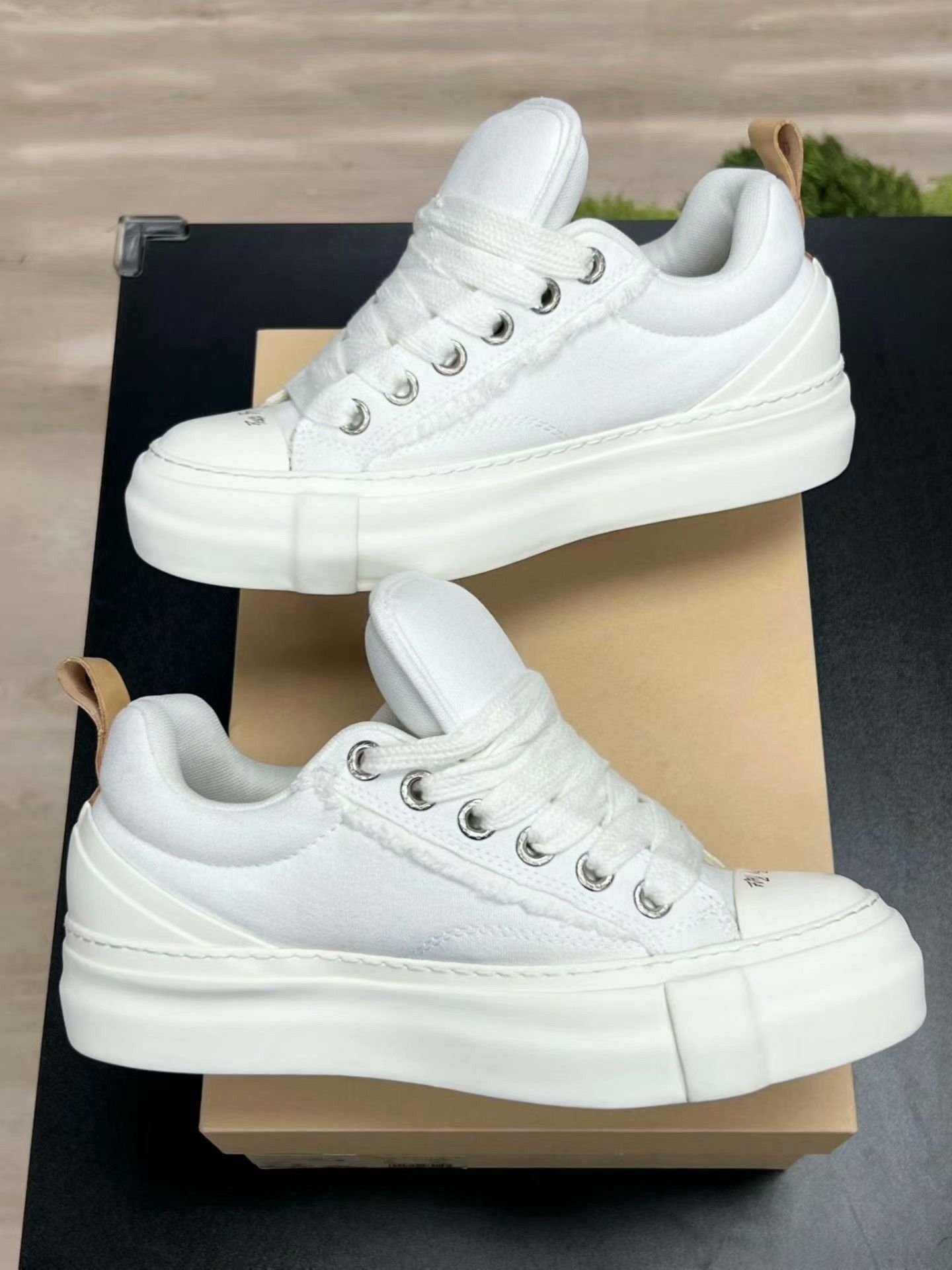 Other White Lowtop Sneakers 41 Men Size US 8.5 / EU 41-42 - 6 Thumbnail