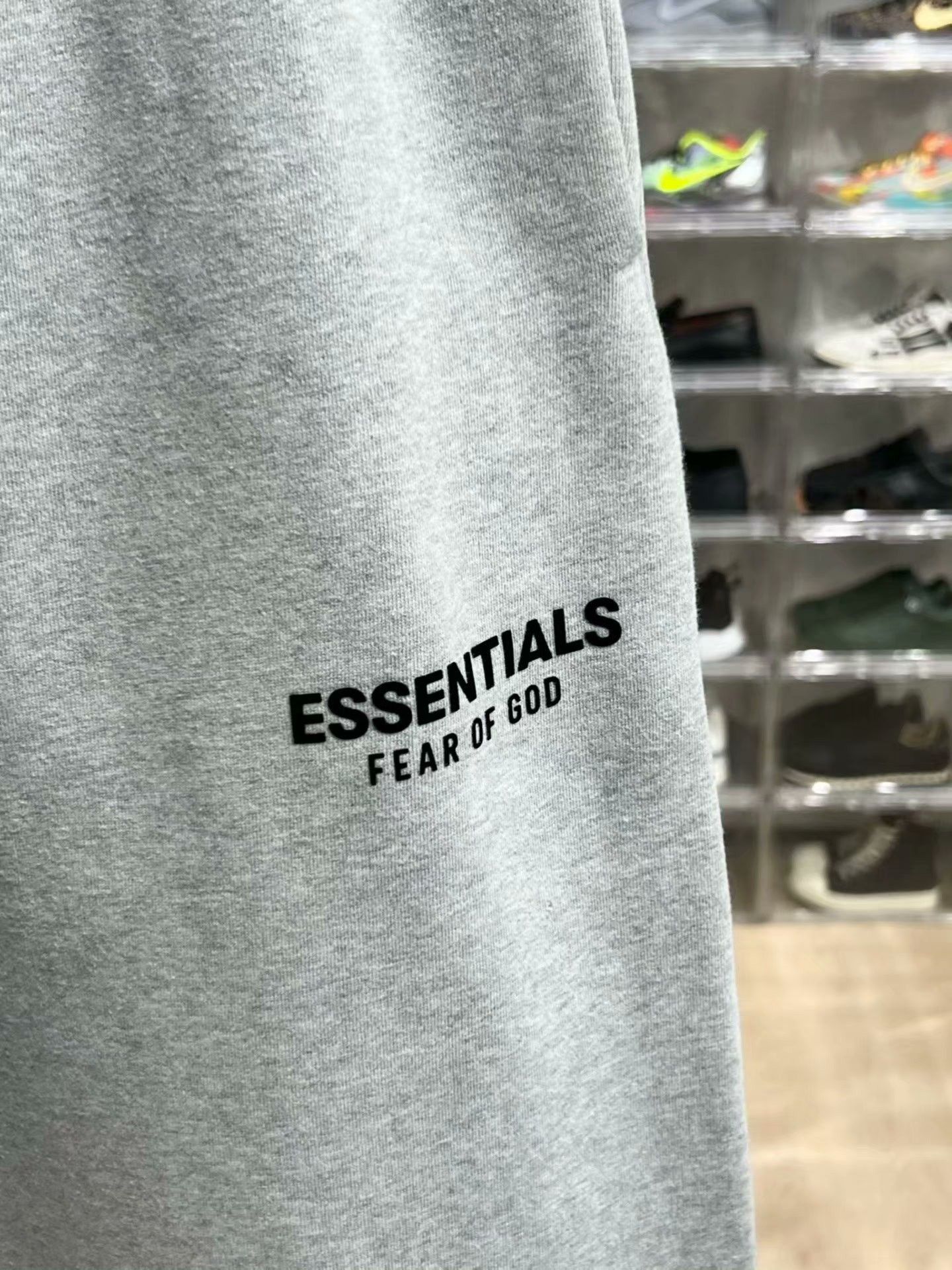 Essentials Essentials Printed Gray Casual Pants M Men Size US 32 / EU 48 - 2 Thumbnail