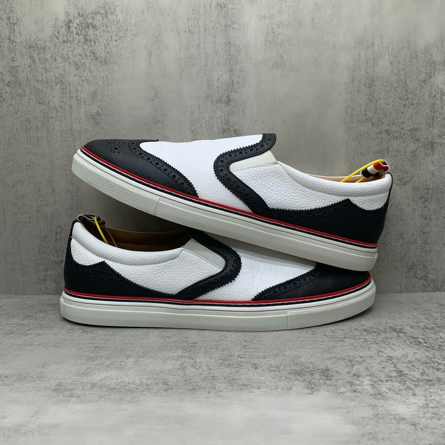 Thom Browne Thom Browne Brown Lowtop Sneakers 44 Men Size US 11 / EU 44 - 2 Thumbnail