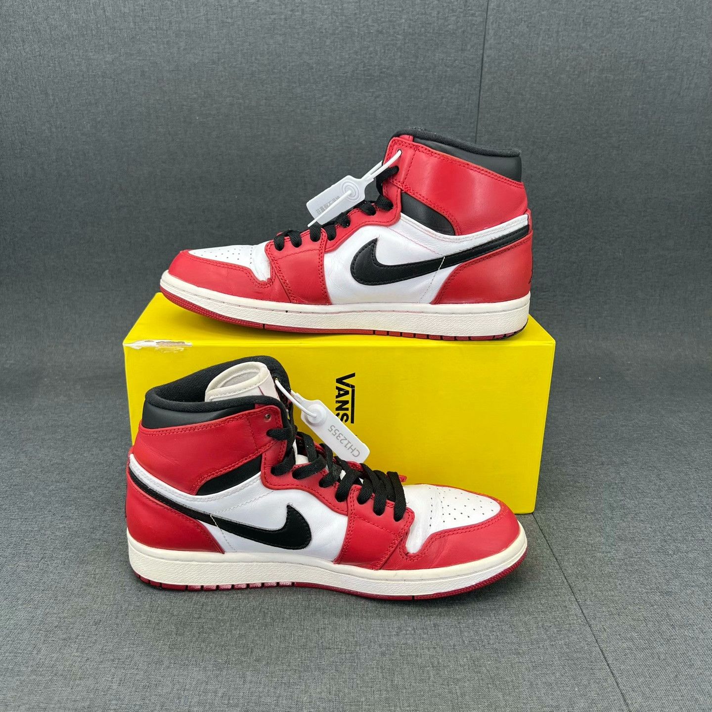 Nike Nike AJ1 Red Lowtop Sneakers 42 Men Size US 9 / EU 42 - 3 Thumbnail