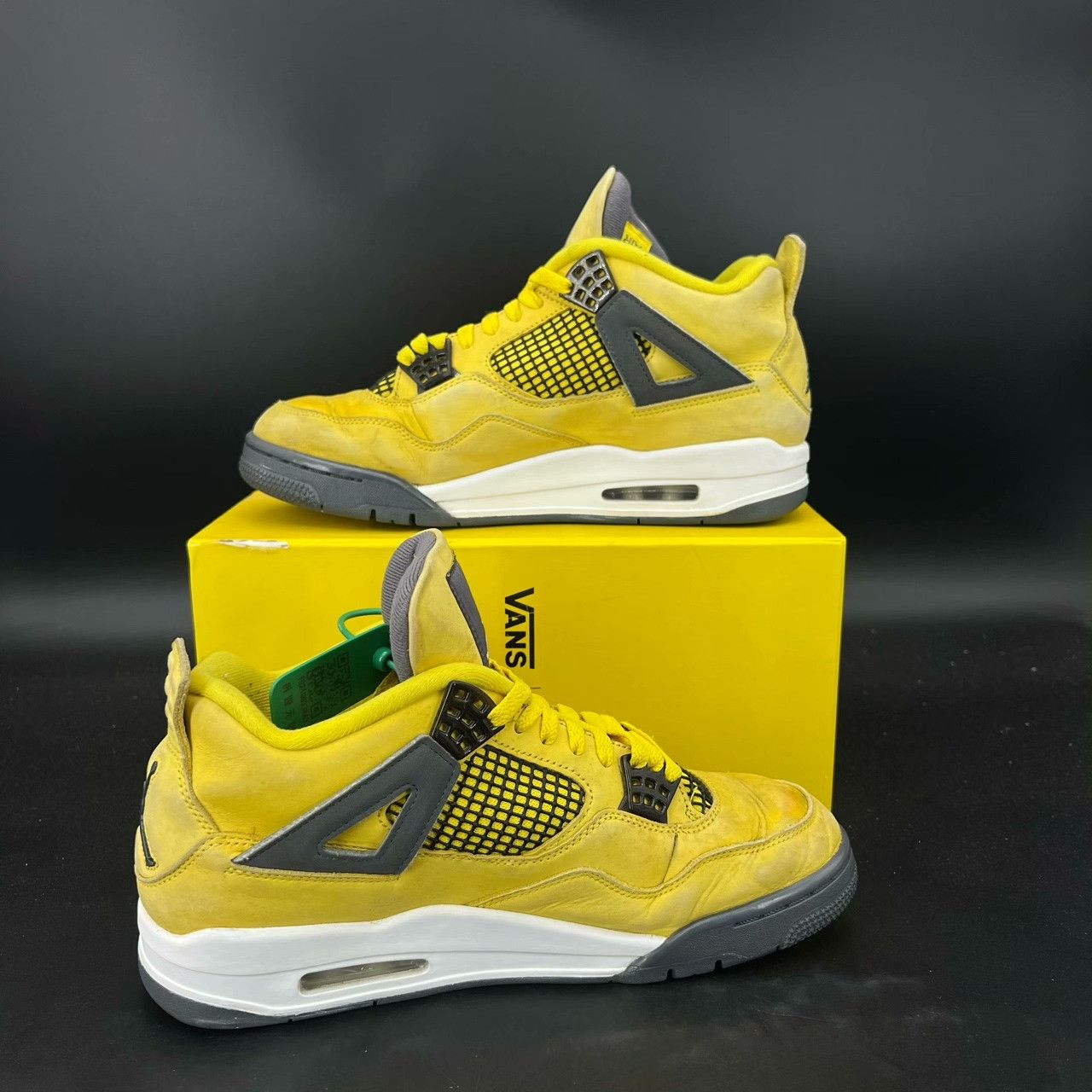 Nike Nike AJ4 White Lowtop Sneakers 44 Men Size US 10.5 / EU 43-44 - 2 Thumbnail