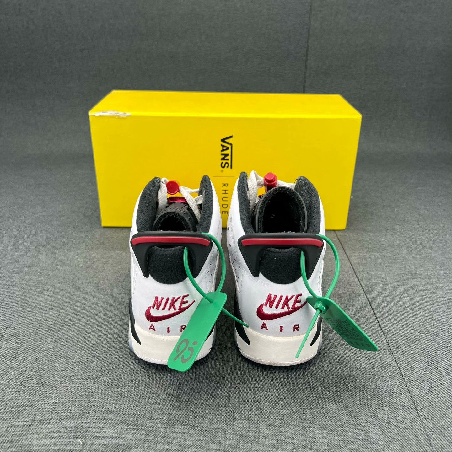 Nike Nike AJ6 Red Lowtop Sneakers 38 Men Size US 6 / EU 39 - 5 Thumbnail
