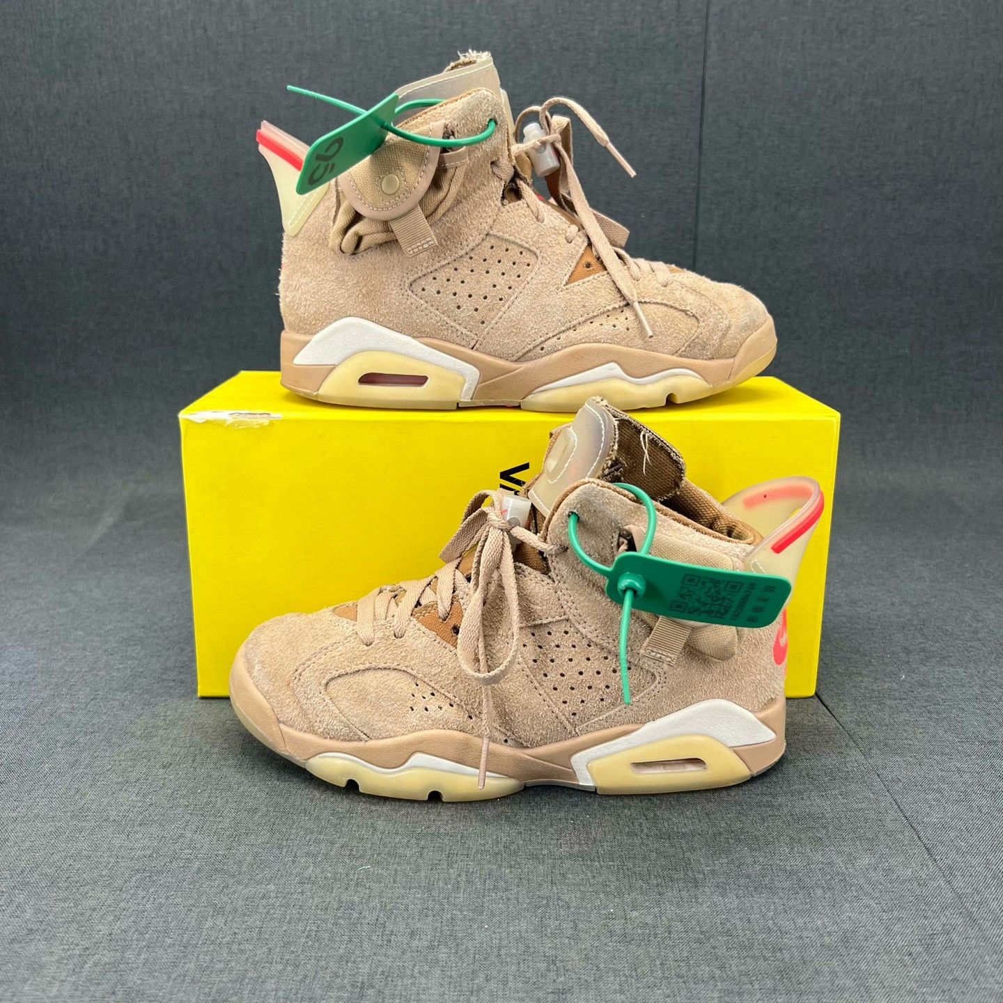 Nike Nike AJ6 Beige Lowtop Sneakers 37 Men Size US 5 / EU 37 - 2 Thumbnail