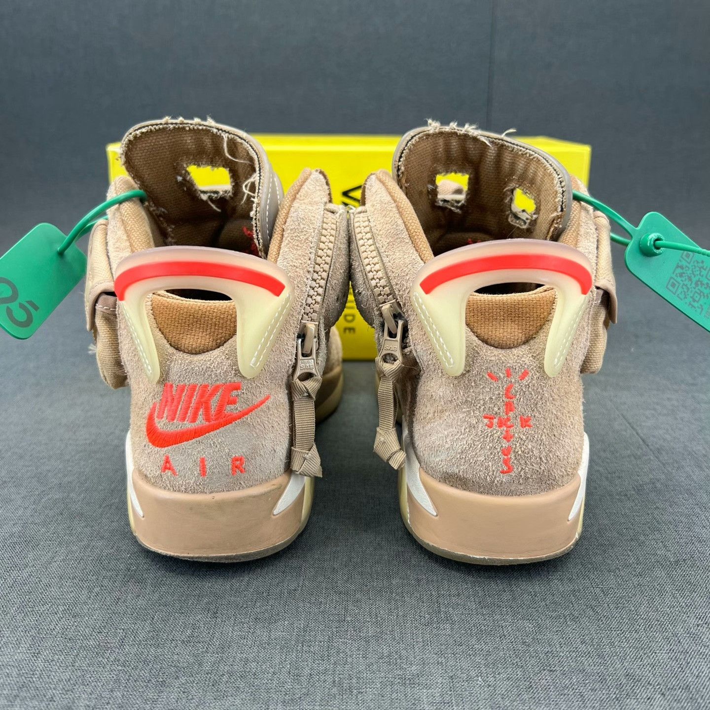 Nike Nike AJ6 Beige Lowtop Sneakers 37 Men Size US 5 / EU 37 - 5 Thumbnail