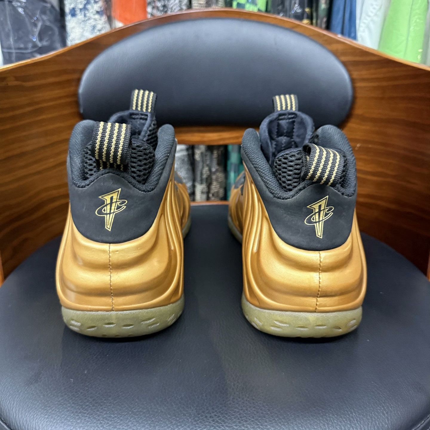 Nike Nike Gold Lowtop Sneakers 41 Men Size US 8.5 / EU 41-42 - 3 Thumbnail