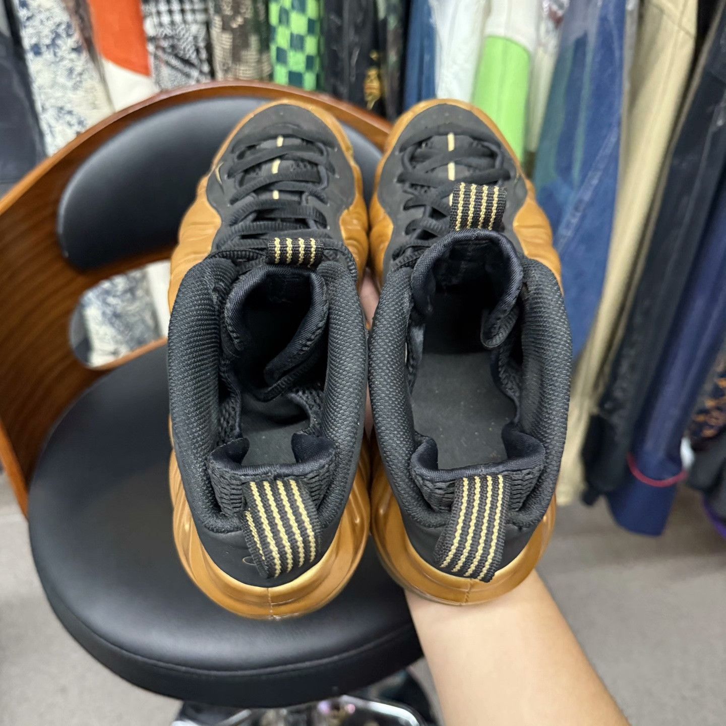 Nike Nike Gold Lowtop Sneakers 41 Men Size US 8.5 / EU 41-42 - 8 Thumbnail