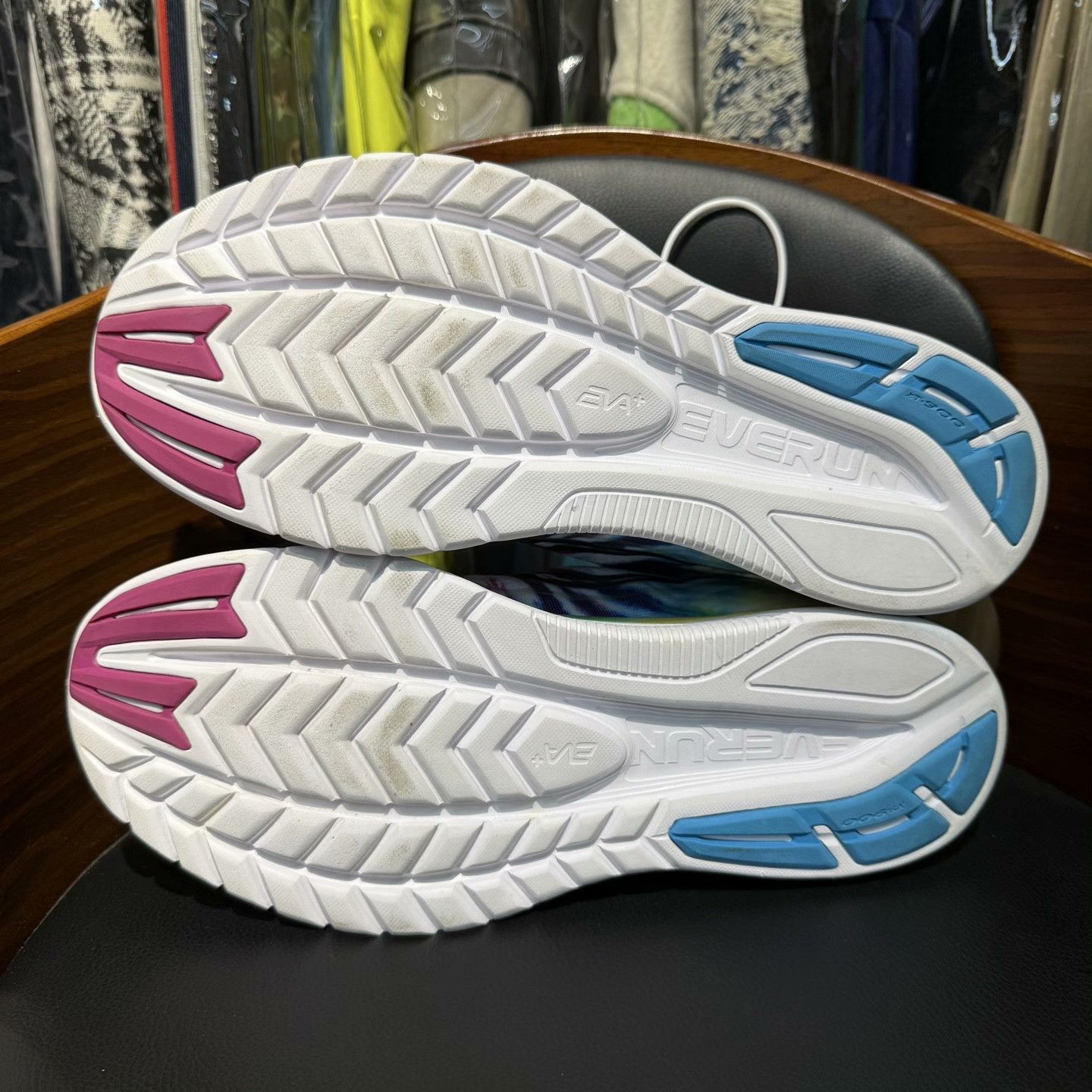 Other Retro Lowtop Sneakers 44.5 Men Size US 11 / EU 44 - 9 Thumbnail