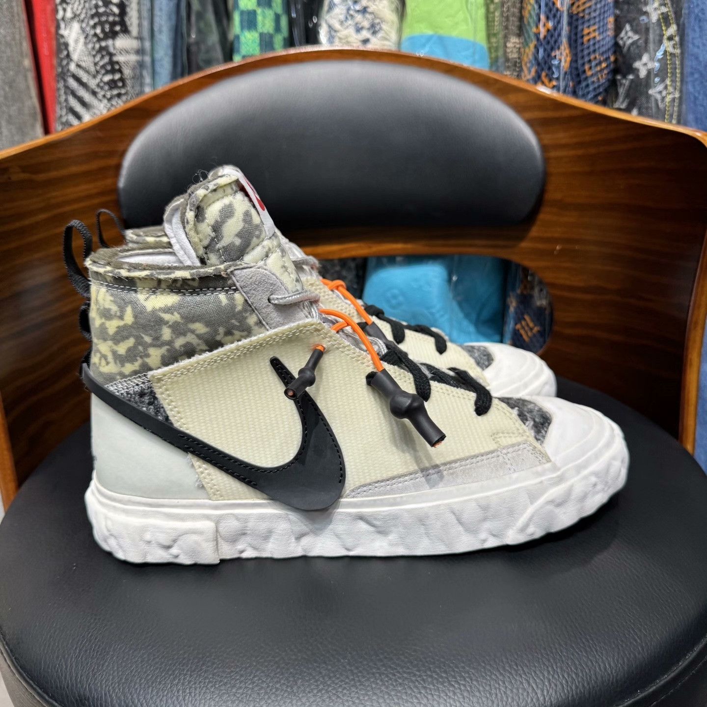 Nike Nike BLAZER White Lowtop Sneakers 37 Men Size US 5 / EU 37 - 3 Thumbnail
