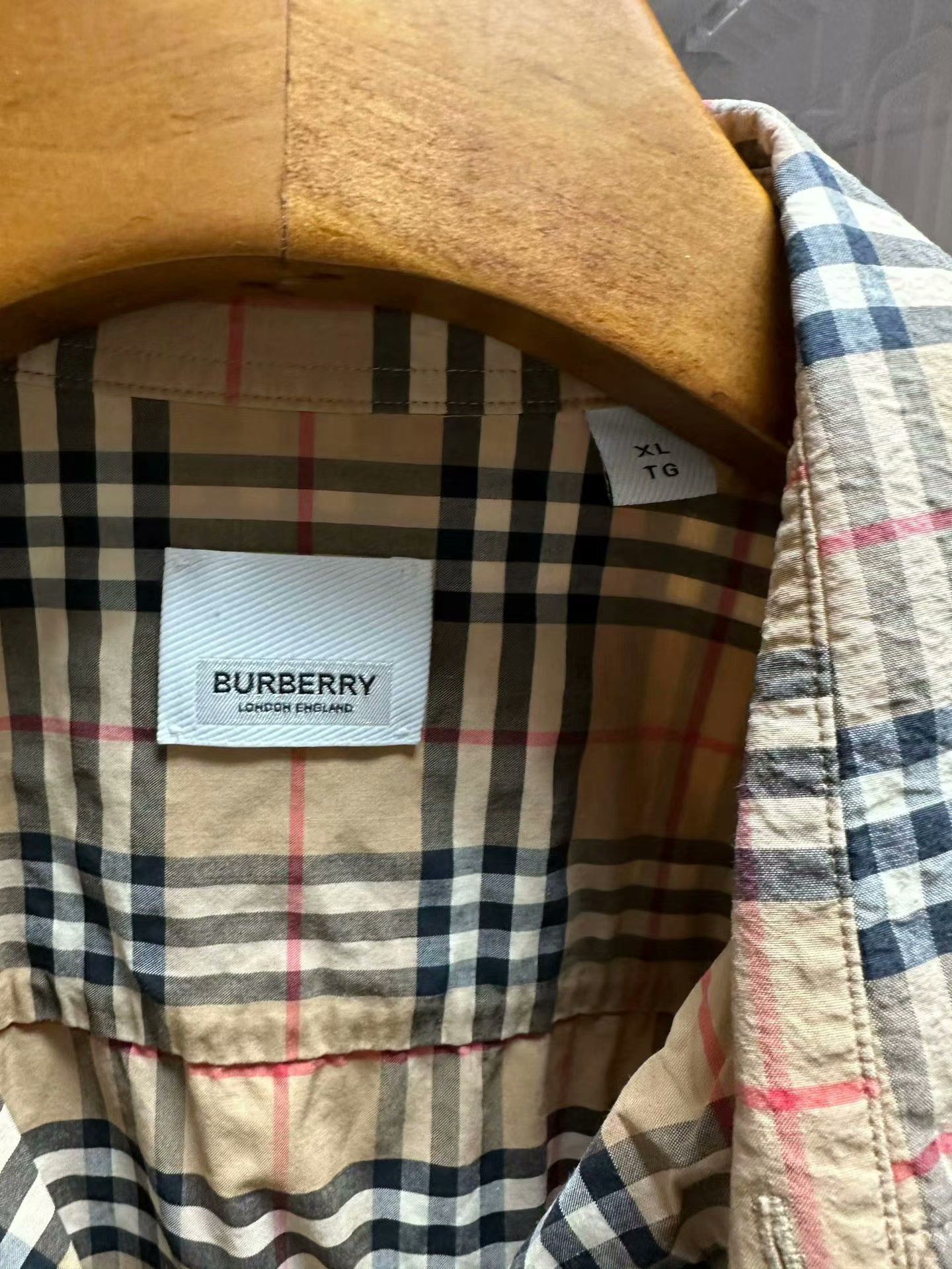 Burberry Burberry Shirt XL Men Size US XL / EU 56 / 4 - 2 Thumbnail