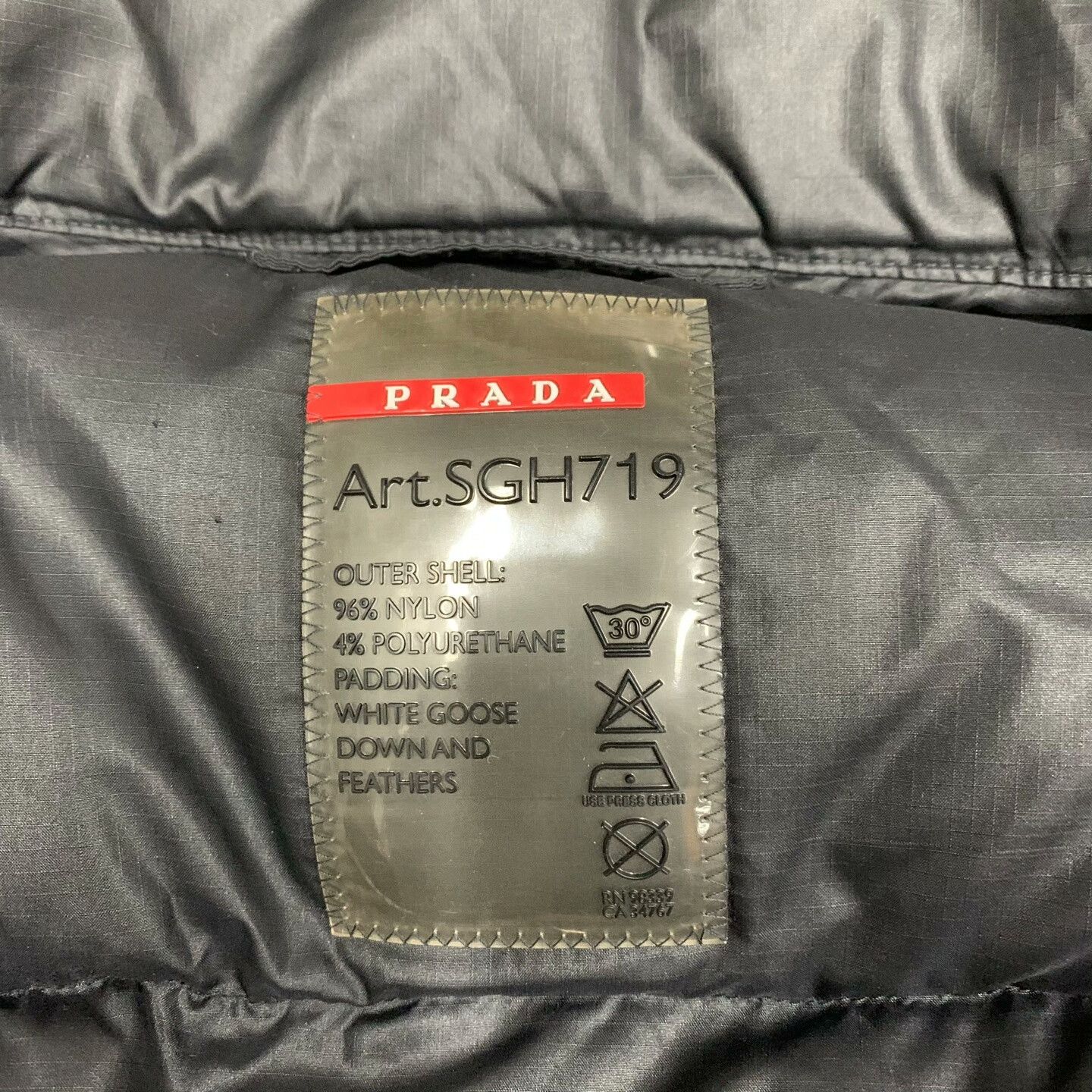 Prada Prada Down Black Heavy Coat XL Men Size US XL / EU 56 / 4 - 4 Thumbnail