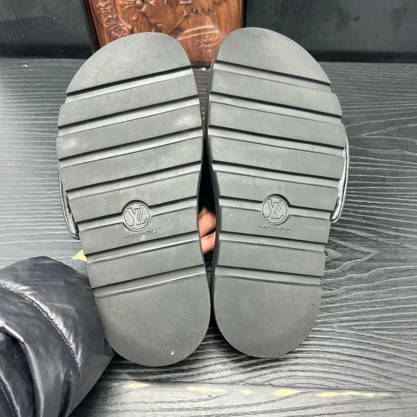 Louis Vuitton Louis Vuitton Leather Sandals 38 Men Size US 6 / EU 39 - 6 Thumbnail