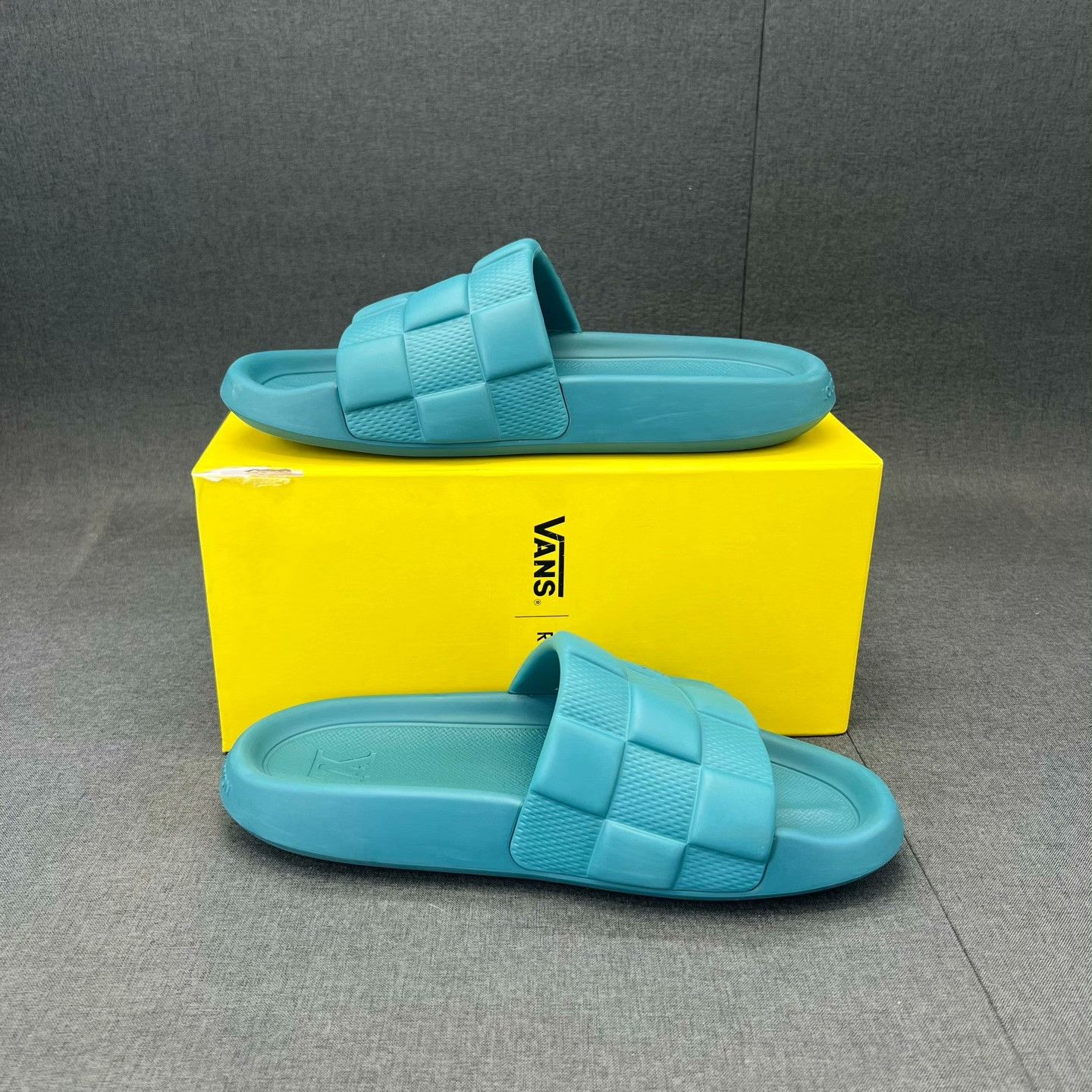 Louis Vuitton Louis Vuitton Knit Green Sandals 41 Men Size US 8.5 / EU 41-42 - 3 Thumbnail