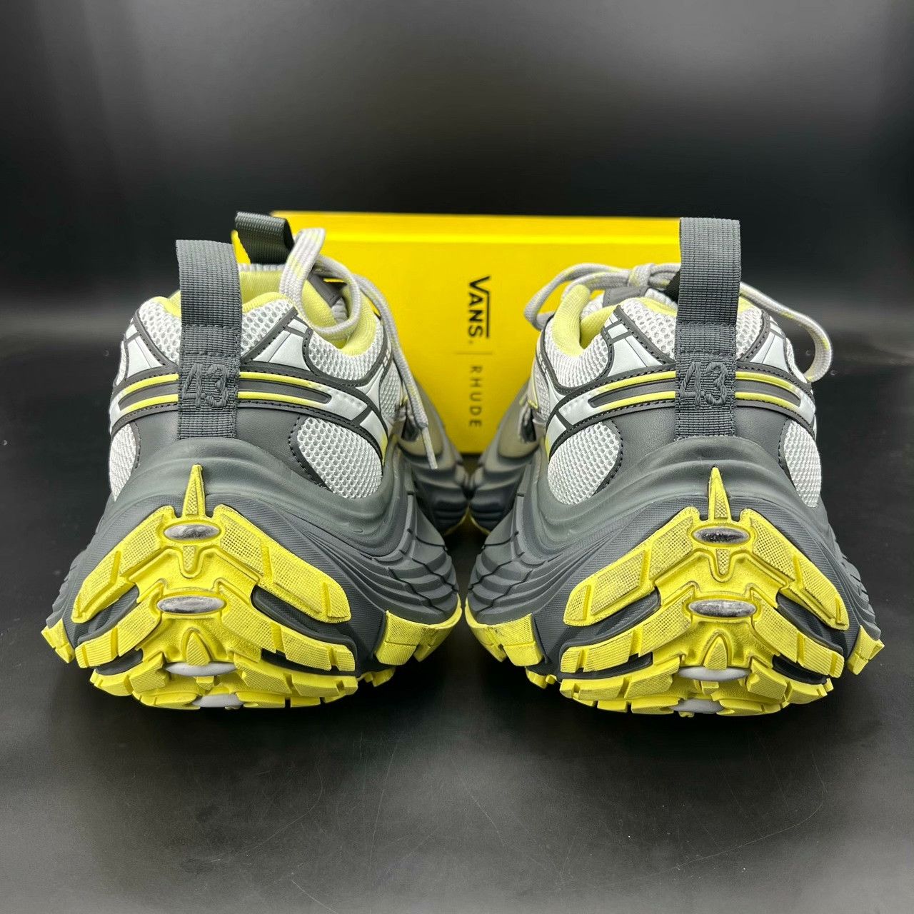 Balenciaga Balenciaga Yellow Lowtop Sneakers XL Men Size US 10 / EU 43 - 6 Thumbnail