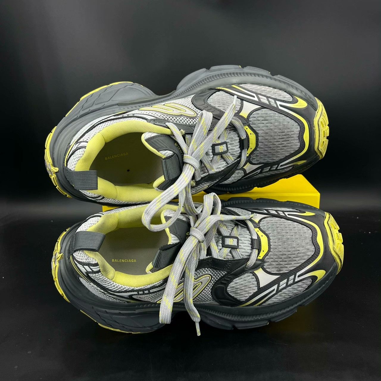 Balenciaga Balenciaga Yellow Lowtop Sneakers XL Men Size US 10 / EU 43 - 3 Thumbnail