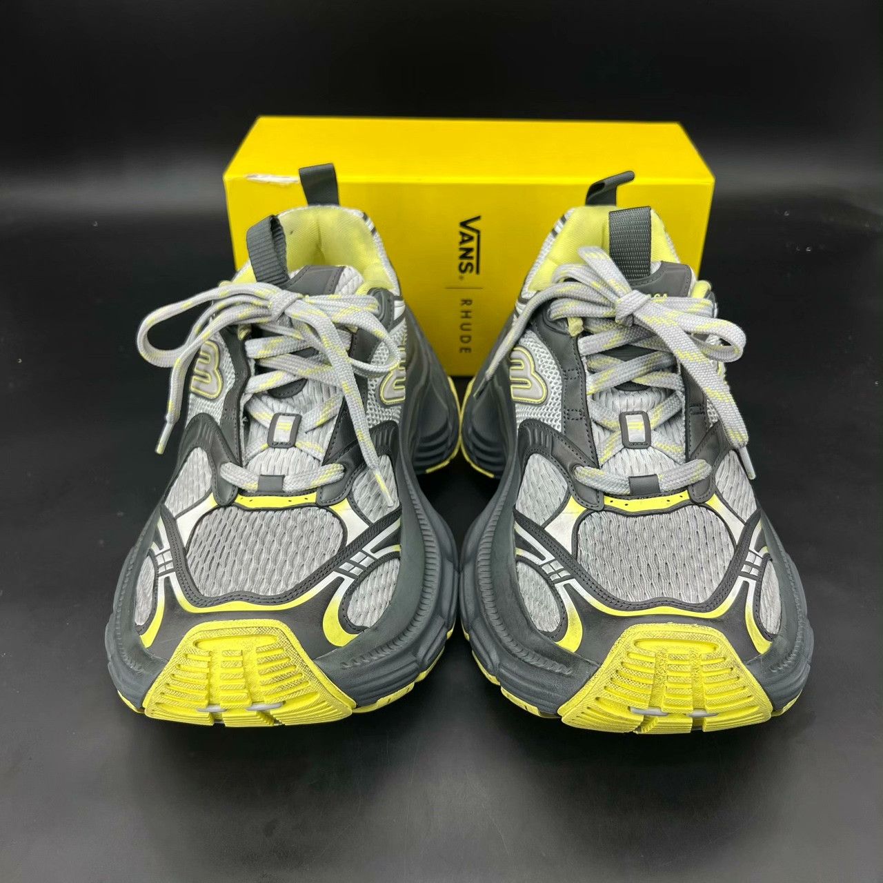 Balenciaga Balenciaga Yellow Lowtop Sneakers XL Men Size US 10 / EU 43 - 5 Thumbnail