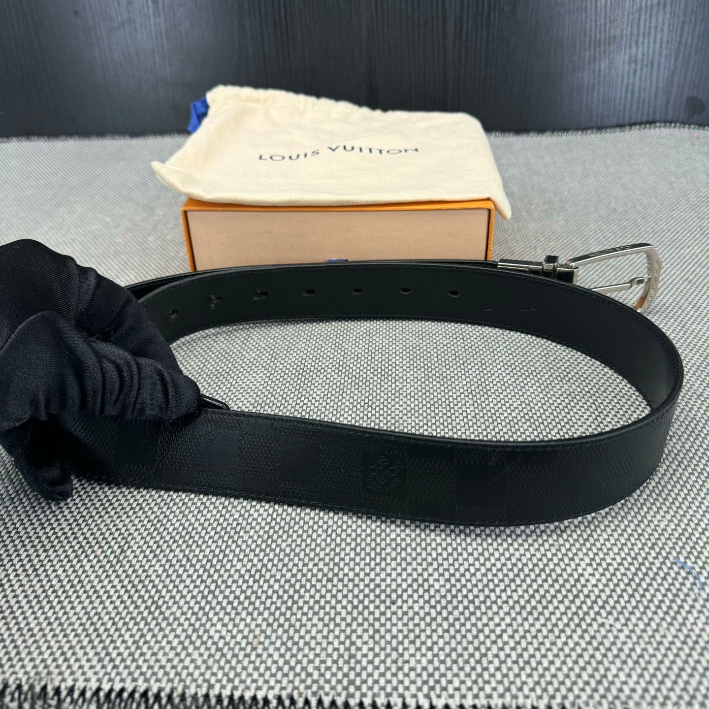 Louis Vuitton Louis Vuitton Checkered Belt S Men Size ONE SIZE - 4 Thumbnail