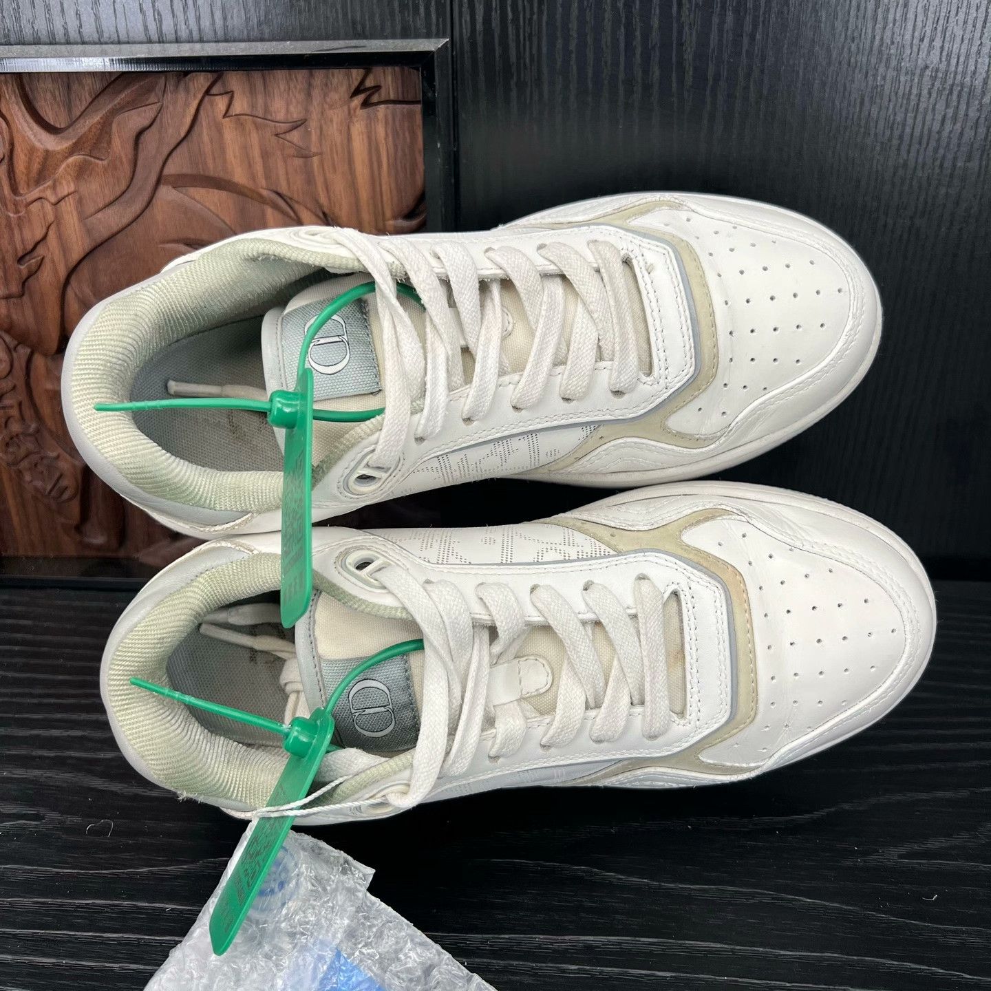 Dior Dior White Lowtop Sneakers 27 Women Size US 8 / IT 38 - 2 Thumbnail
