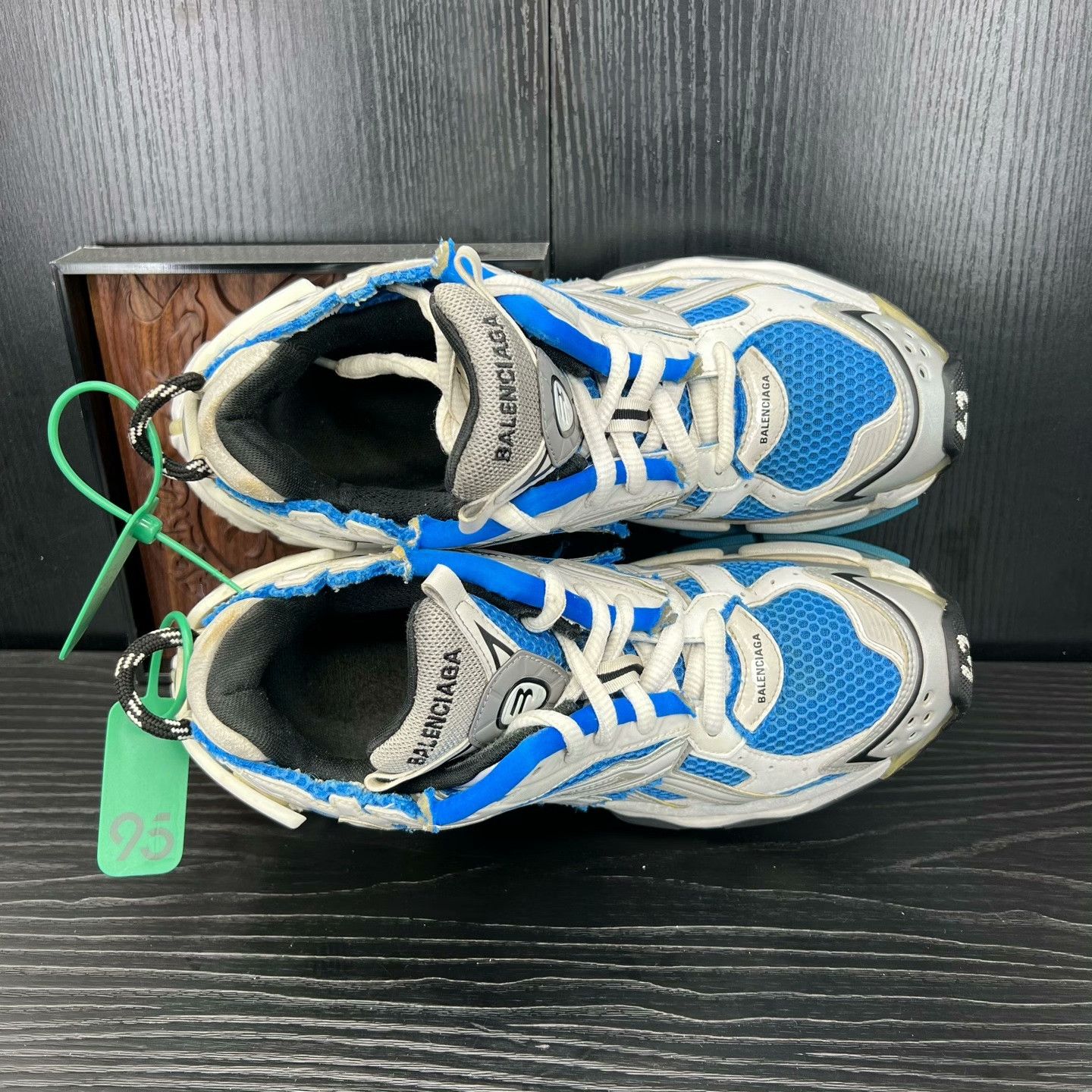 Balenciaga Balenciaga Running Blue Lowtop Sneakers 42 Men Size US 9 / EU 42 - 4 Thumbnail