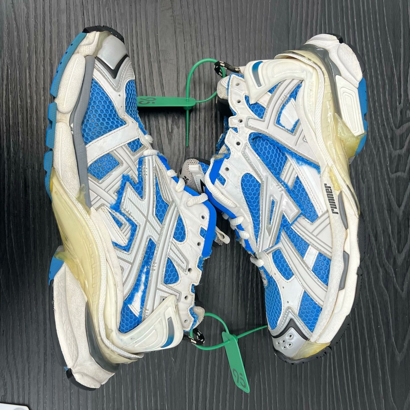 Balenciaga Balenciaga Running Blue Lowtop Sneakers 42 Men Size US 9 / EU 42 - 2 Thumbnail