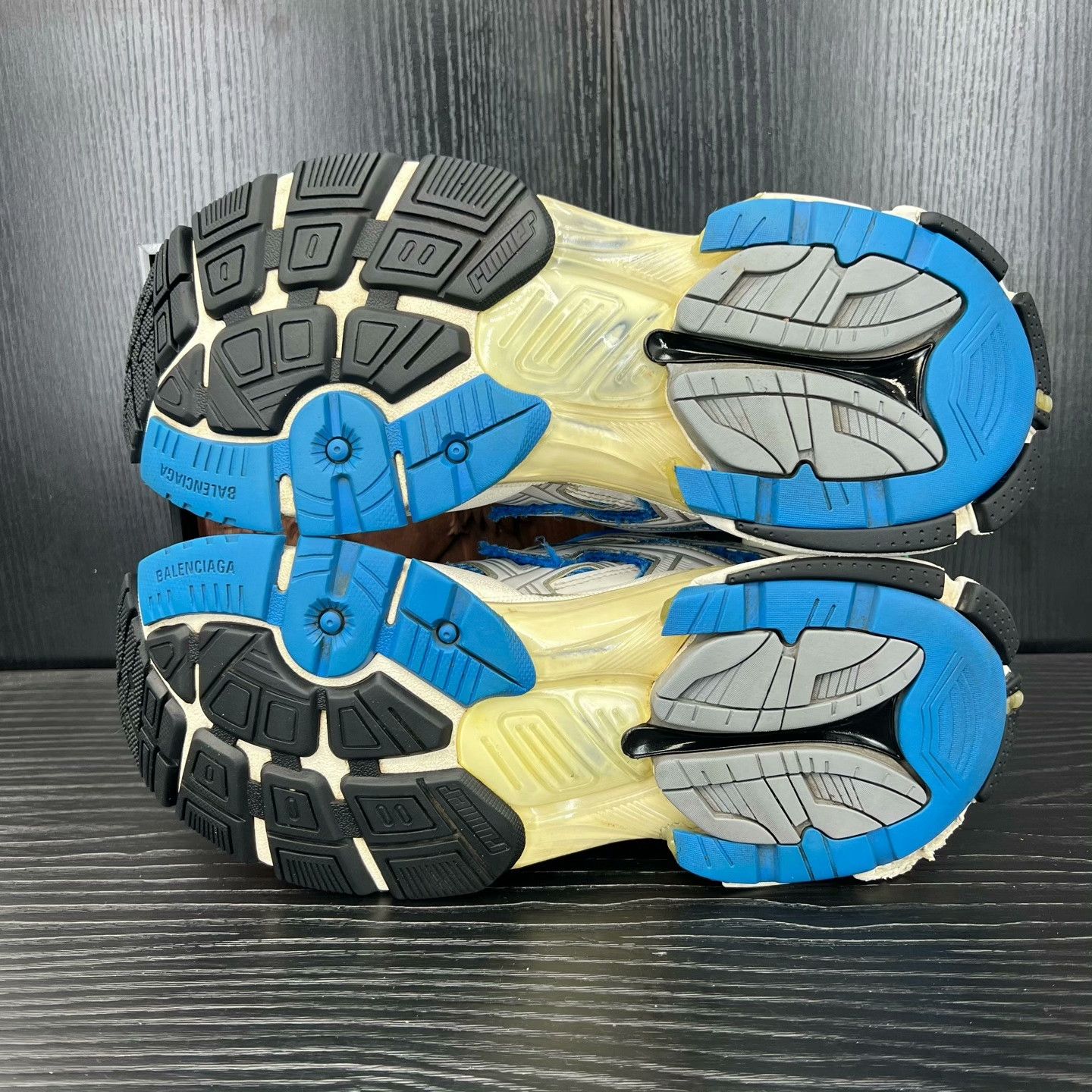 Balenciaga Balenciaga Running Blue Lowtop Sneakers 42 Men Size US 9 / EU 42 - 6 Thumbnail