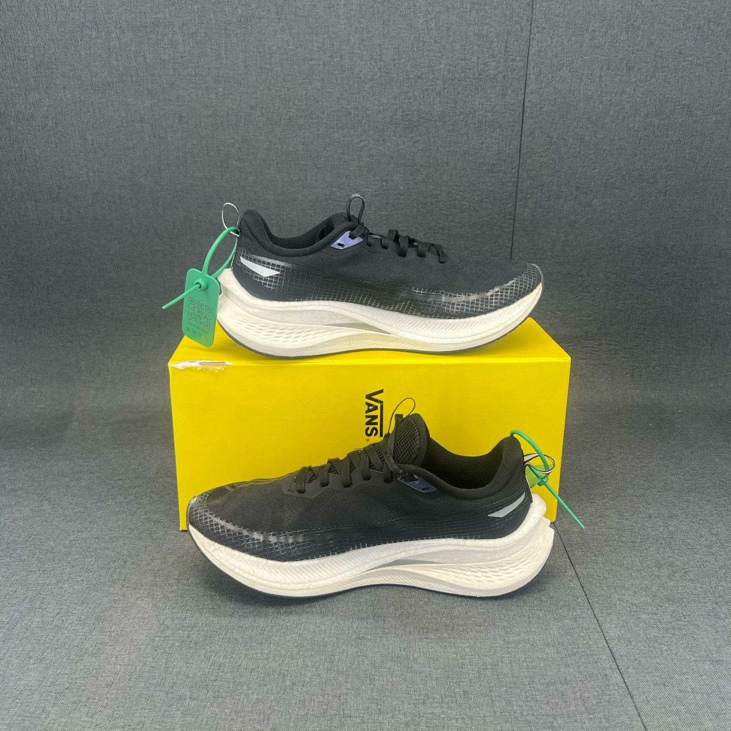 Li-Ning Li-Ning Black Lowtop Sneakers 39 Men Size US 6.5 / EU 39-40 - 2 Thumbnail