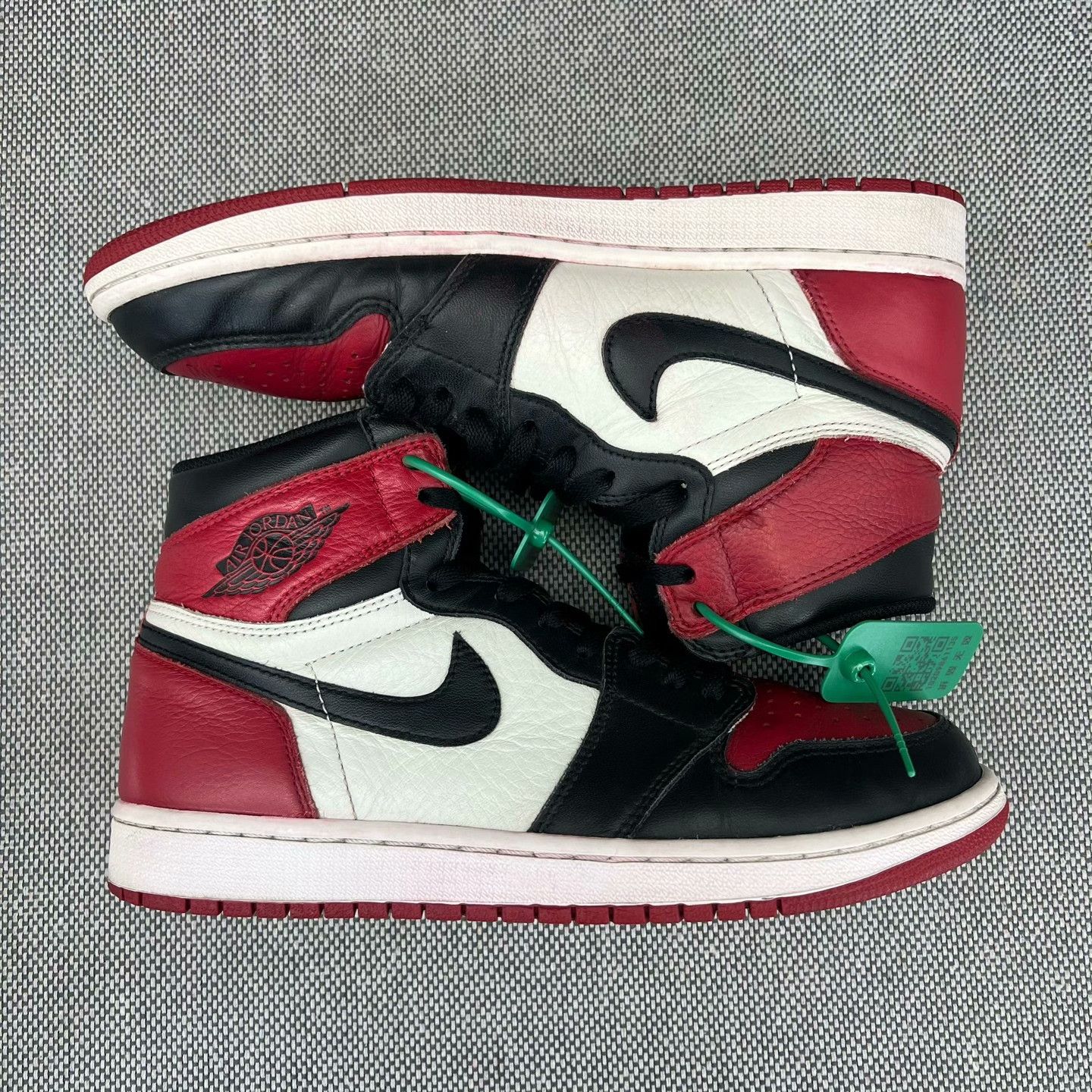 Nike Nike AJ1 Black Lowtop Sneakers 42 Men Size US 9 / EU 42 - 4 Thumbnail