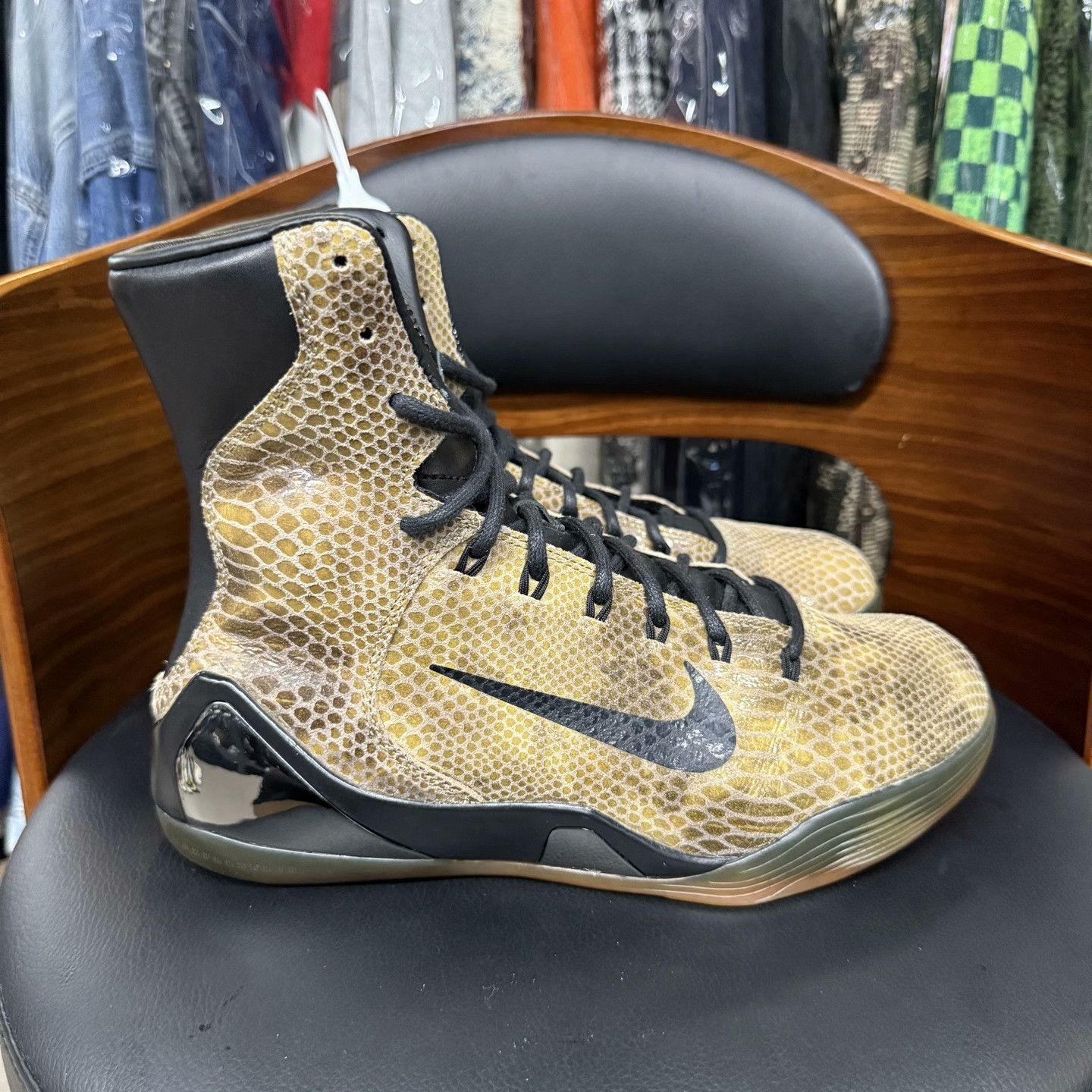 Nike Nike KOBE9 Brown Lowtop Sneakers 41 Men Size US 8.5 / EU 41-42 - 4 Thumbnail
