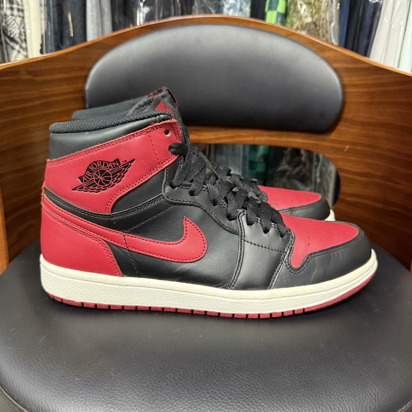 Nike Nike AJ1 Black Lowtop Sneakers 42 Men Size US 9 / EU 42 - 4 Thumbnail