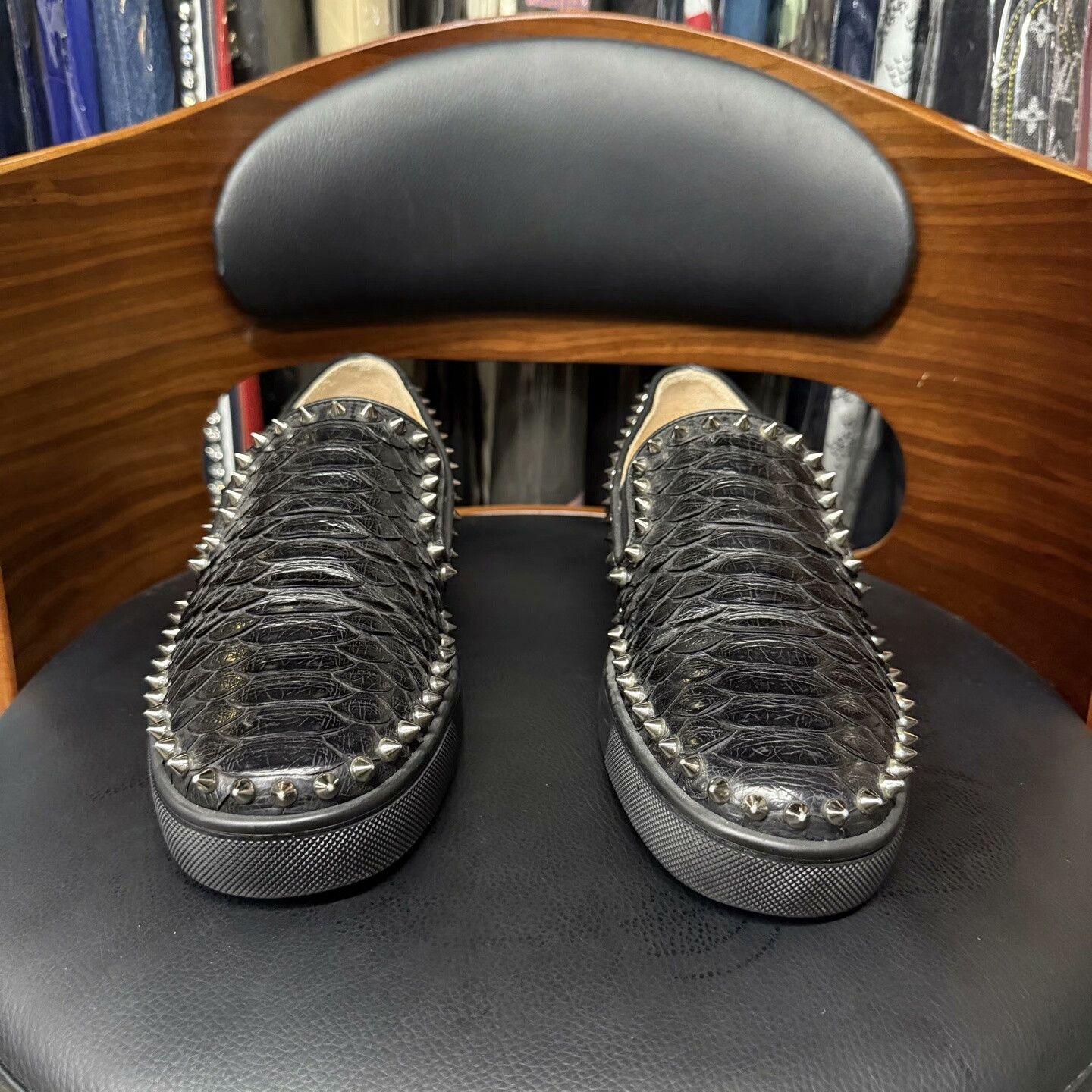 Christian Louboutin Christian Louboutin Black Lowtop Sneakers 39 Men Size US 6.5 / EU 39-40 - 2 Thumbnail