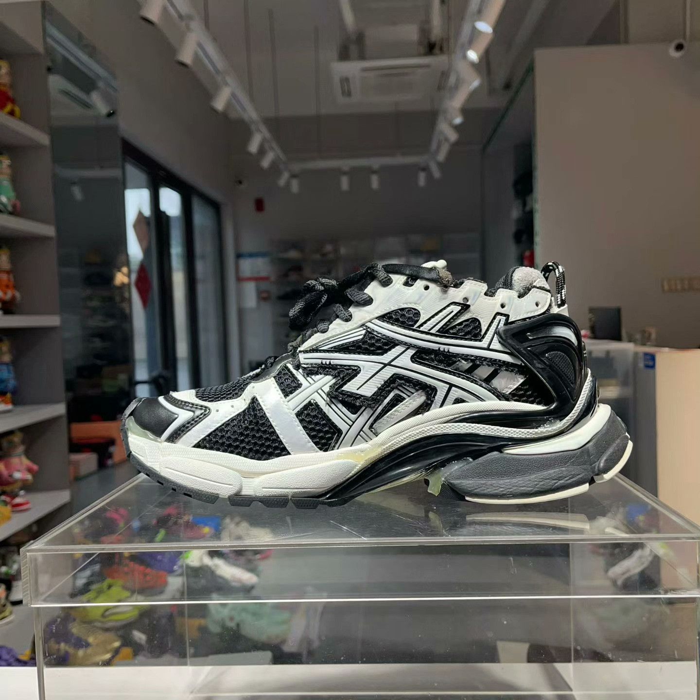 Balenciaga Balenciaga Running Black Lowtop Sneakers 41 Men Size US 8.5 / EU 41-42 - 6 Thumbnail
