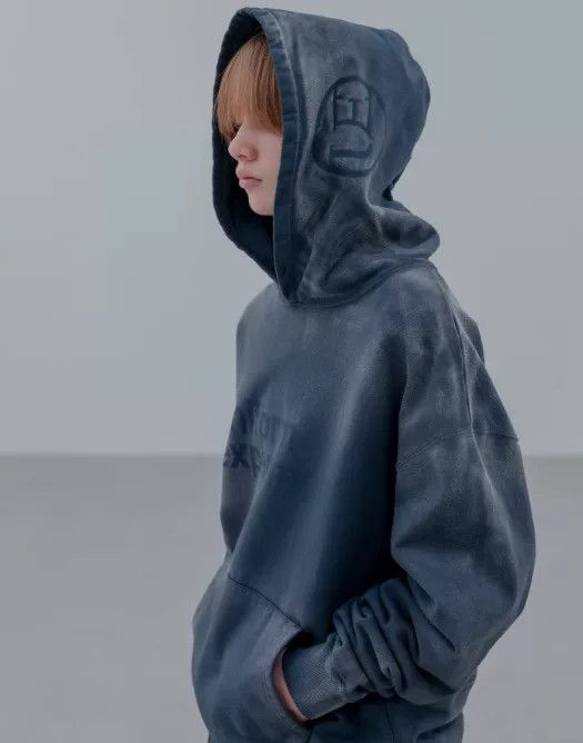 uniform experiment uniform experiment 24AW FADE HOODIE Size US M / EU 48-50 / 2 - 8 Thumbnail
