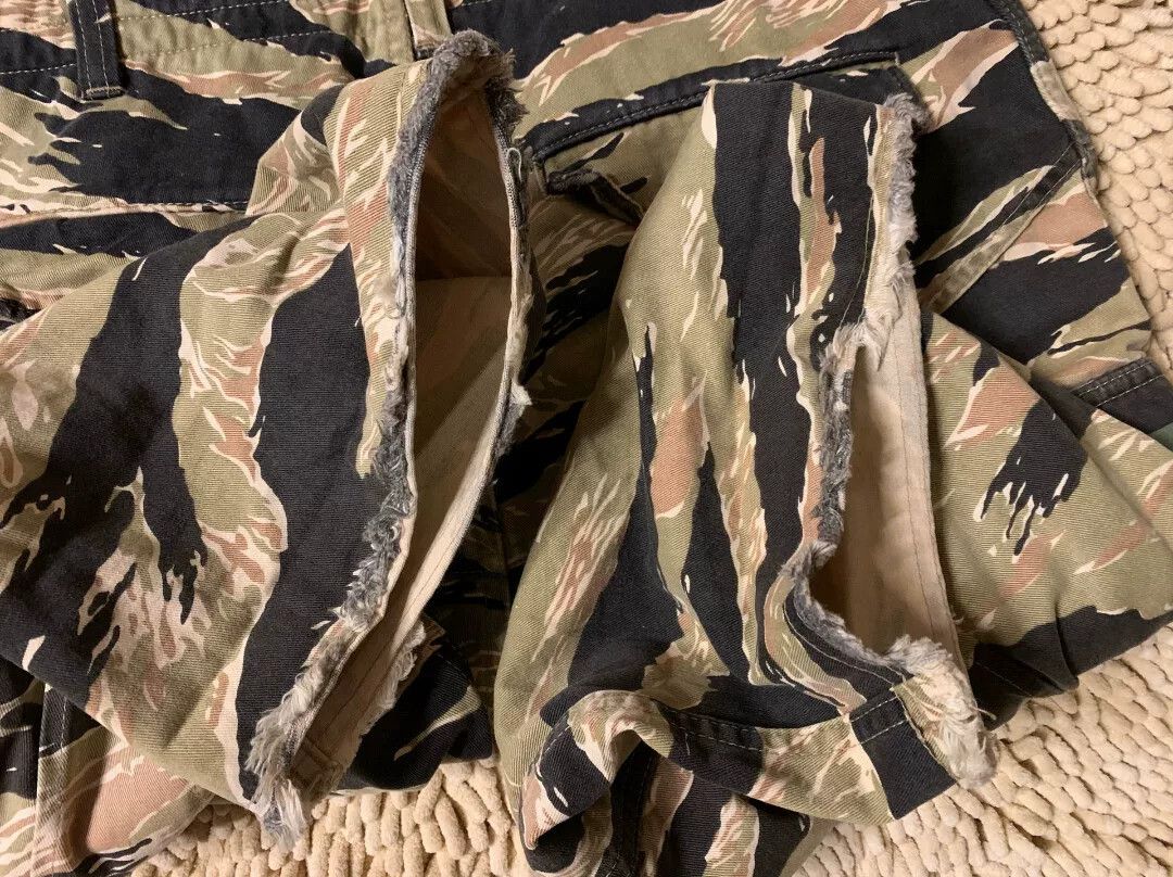 Wtaps WTAPS 12SS Jungle Chopped Tiger Stripe Shorts Size US 26 / EU 42 - 9 Thumbnail