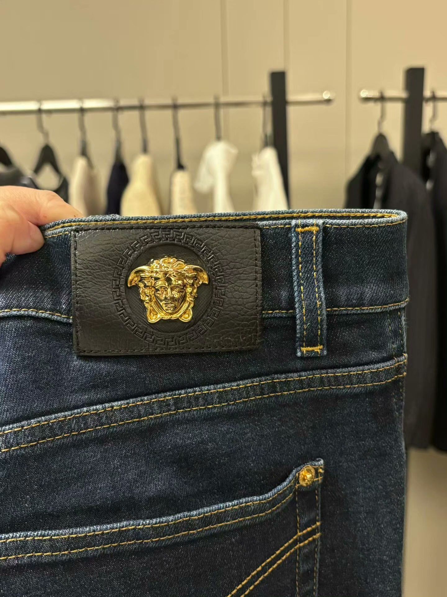 Versace Versace Denim Jeans 34 Men Size US 34 / EU 50 - 4 Thumbnail