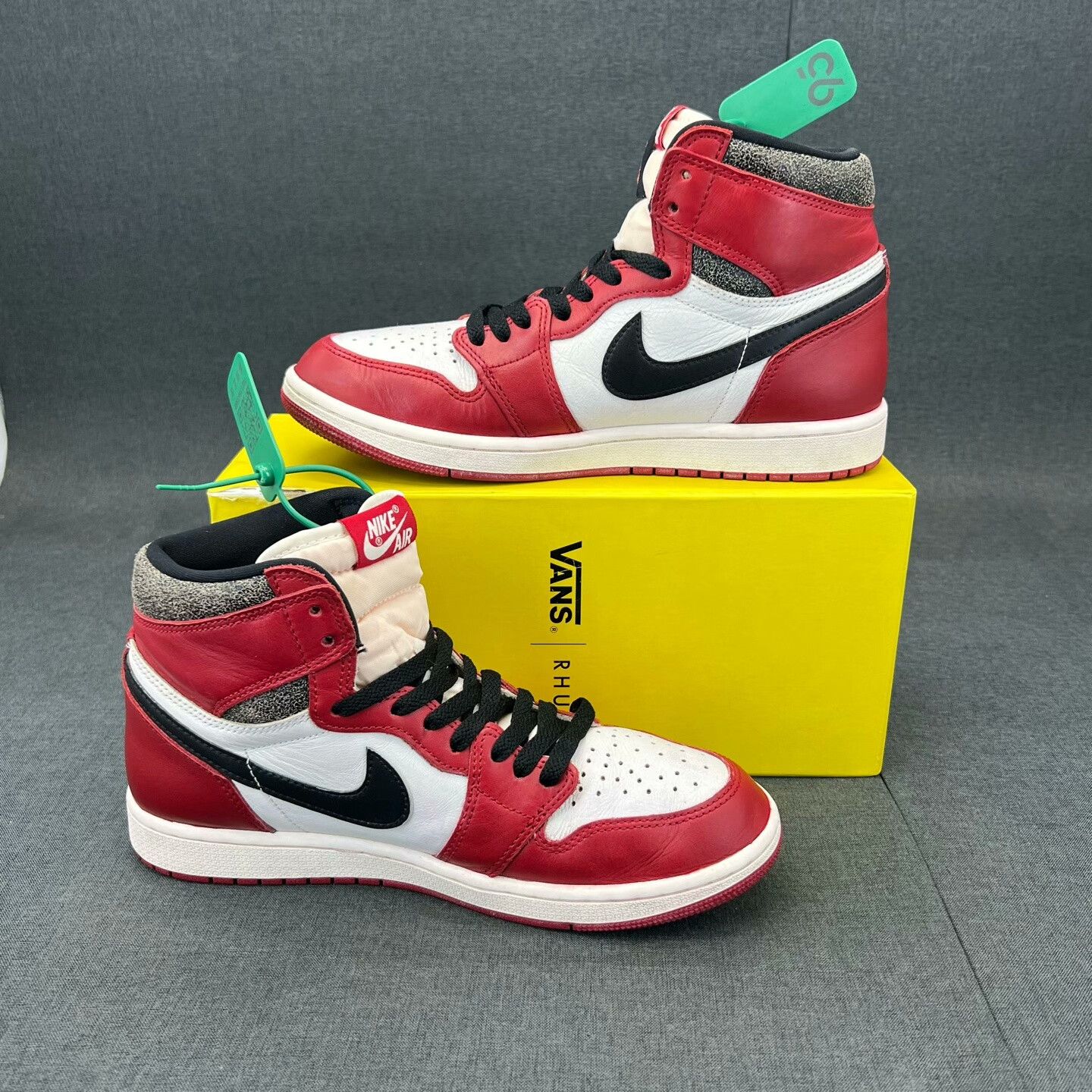 Nike Nike AJ1 Red Lowtop Sneakers 42 Men Size US 9 / EU 42 - 7 Thumbnail