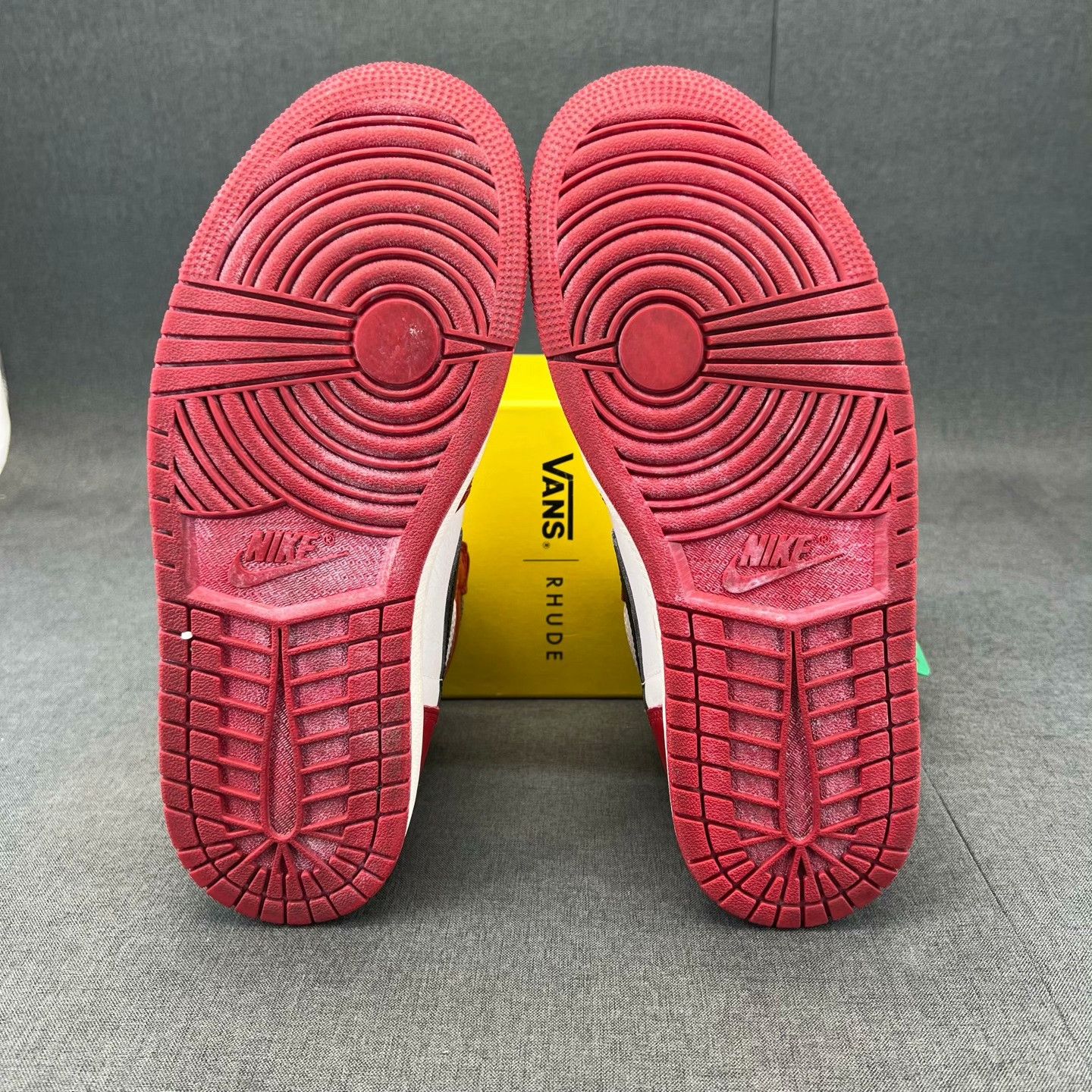 Nike Nike AJ1 Red Lowtop Sneakers 42 Men Size US 9 / EU 42 - 5 Thumbnail