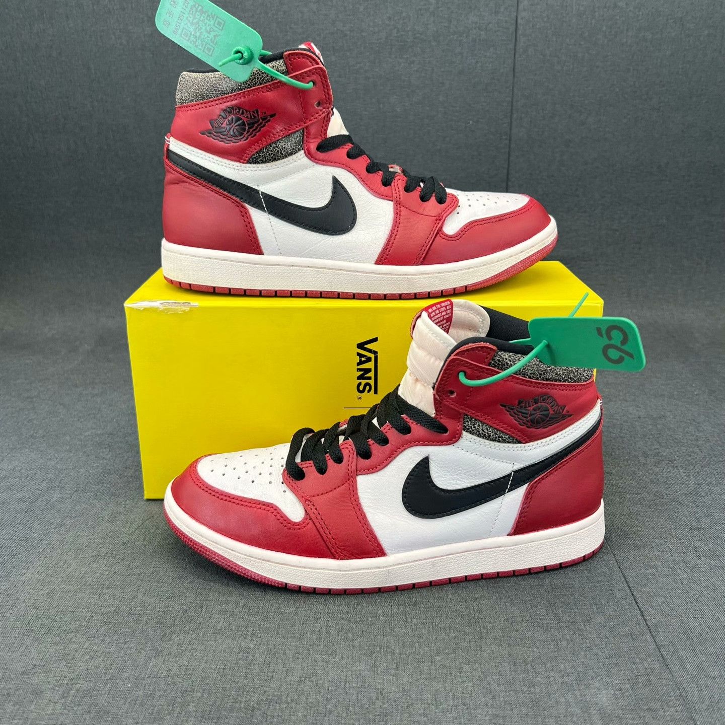 Nike Nike AJ1 Red Lowtop Sneakers 42 Men Size US 9 / EU 42 - 2 Thumbnail