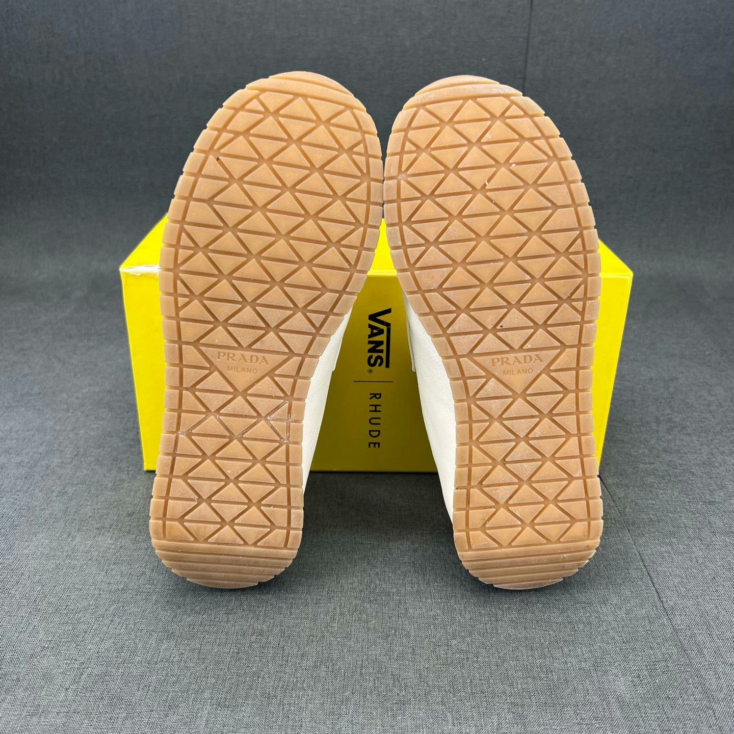 Prada Prada White Lowtop Sneakers 40 Men Size US 7.5 / EU 40-41 - 6 Thumbnail