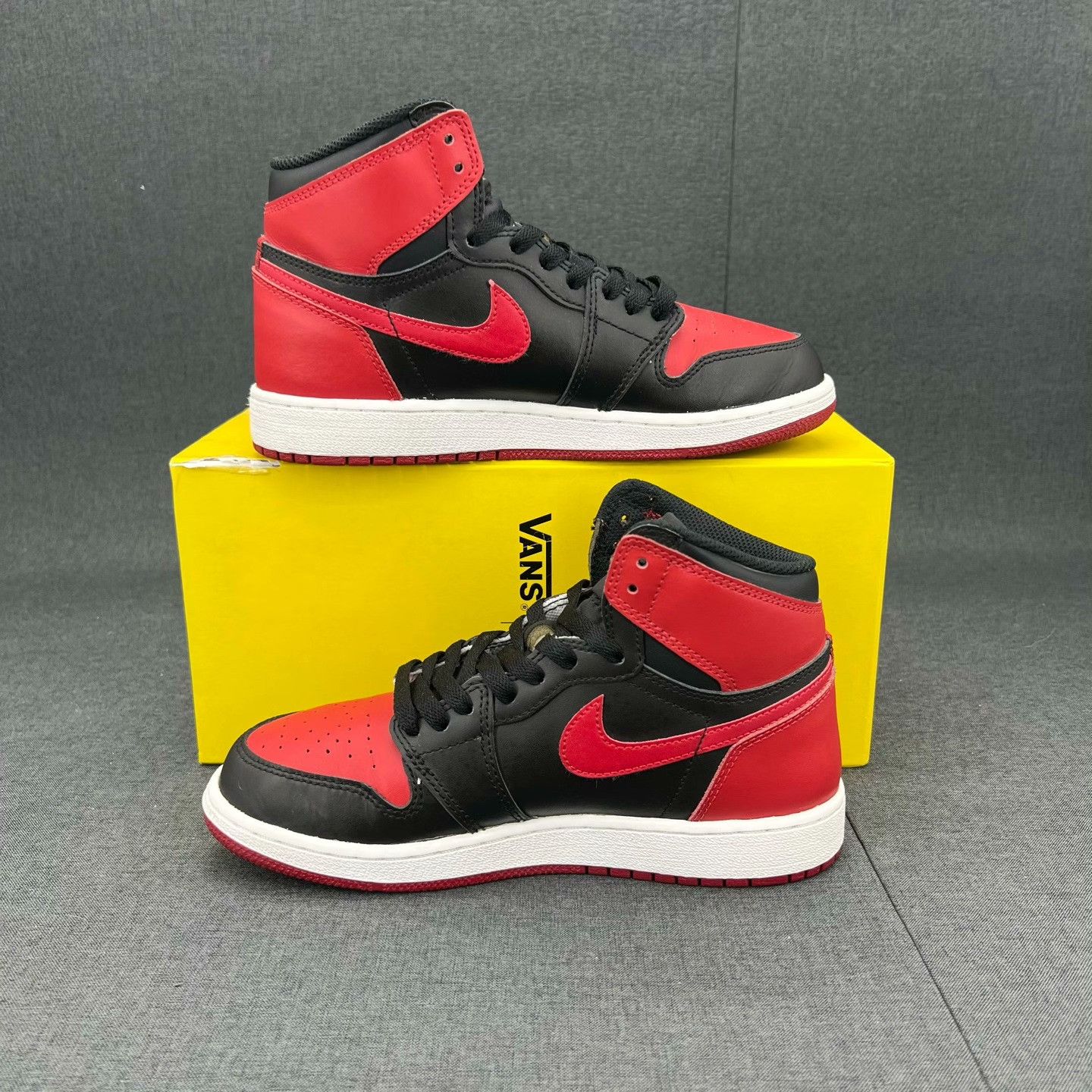 Nike Nike AJ1 Black Lowtop Sneakers 38 Men Size US 6 / EU 39 - 3 Thumbnail