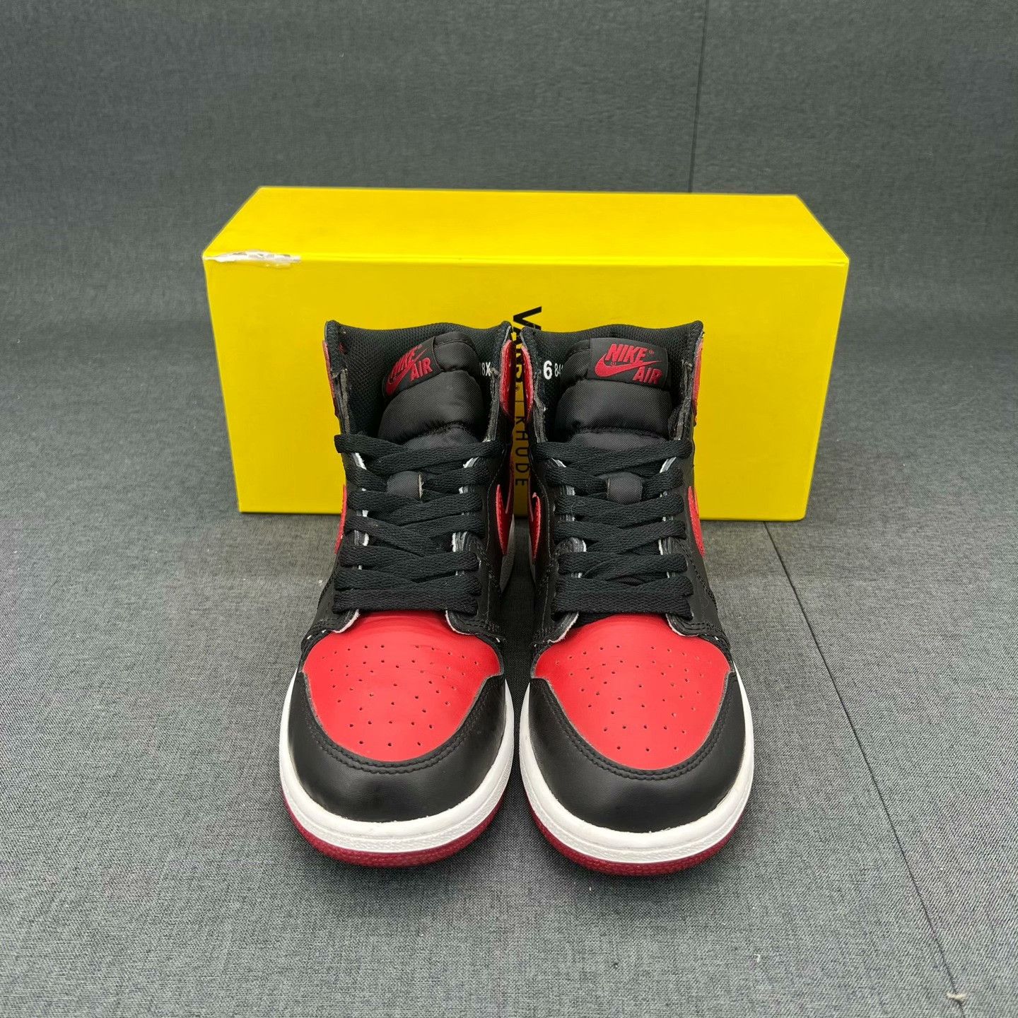 Nike Nike AJ1 Black Lowtop Sneakers 38 Men Size US 6 / EU 39 - 4 Thumbnail