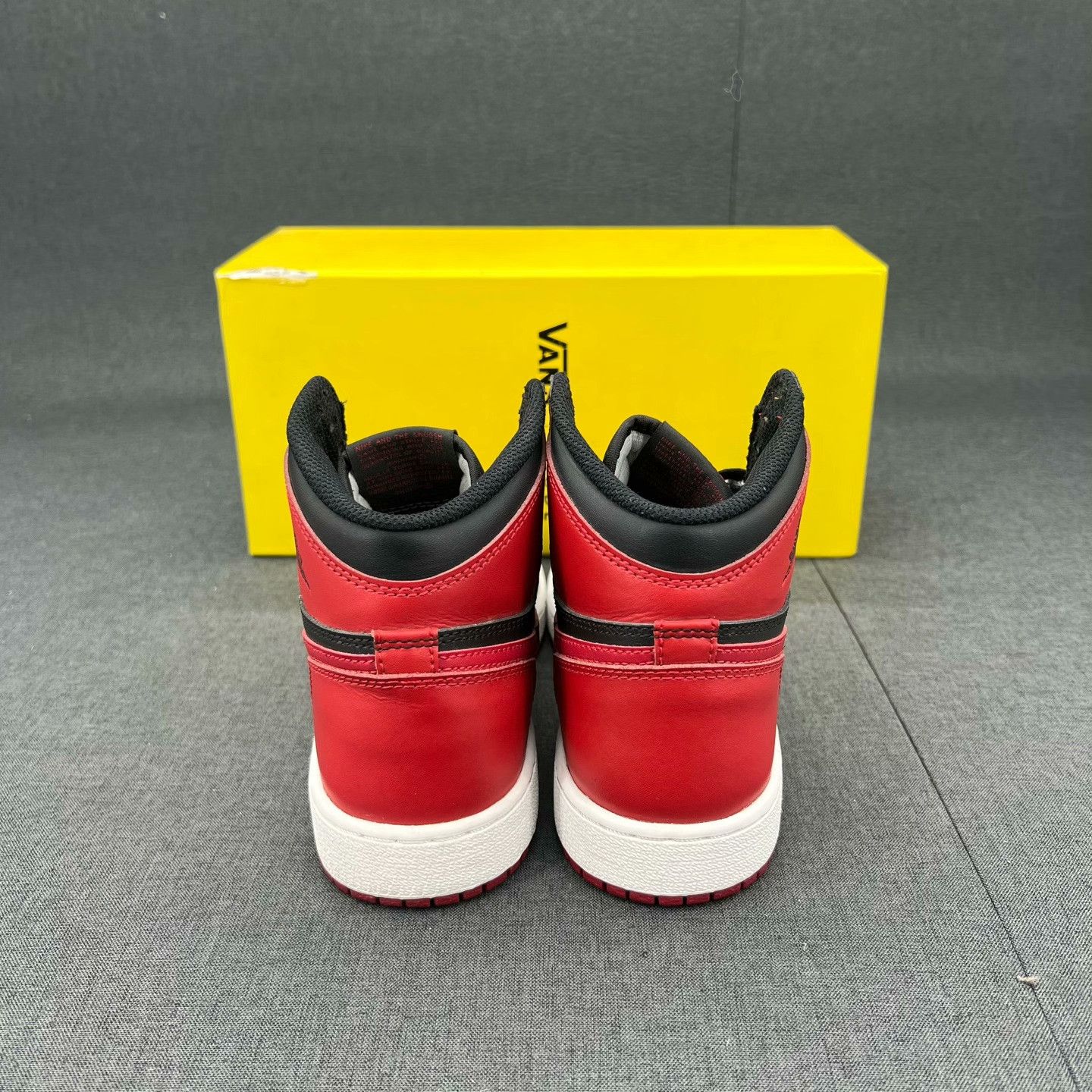 Nike Nike AJ1 Black Lowtop Sneakers 38 Men Size US 6 / EU 39 - 5 Thumbnail
