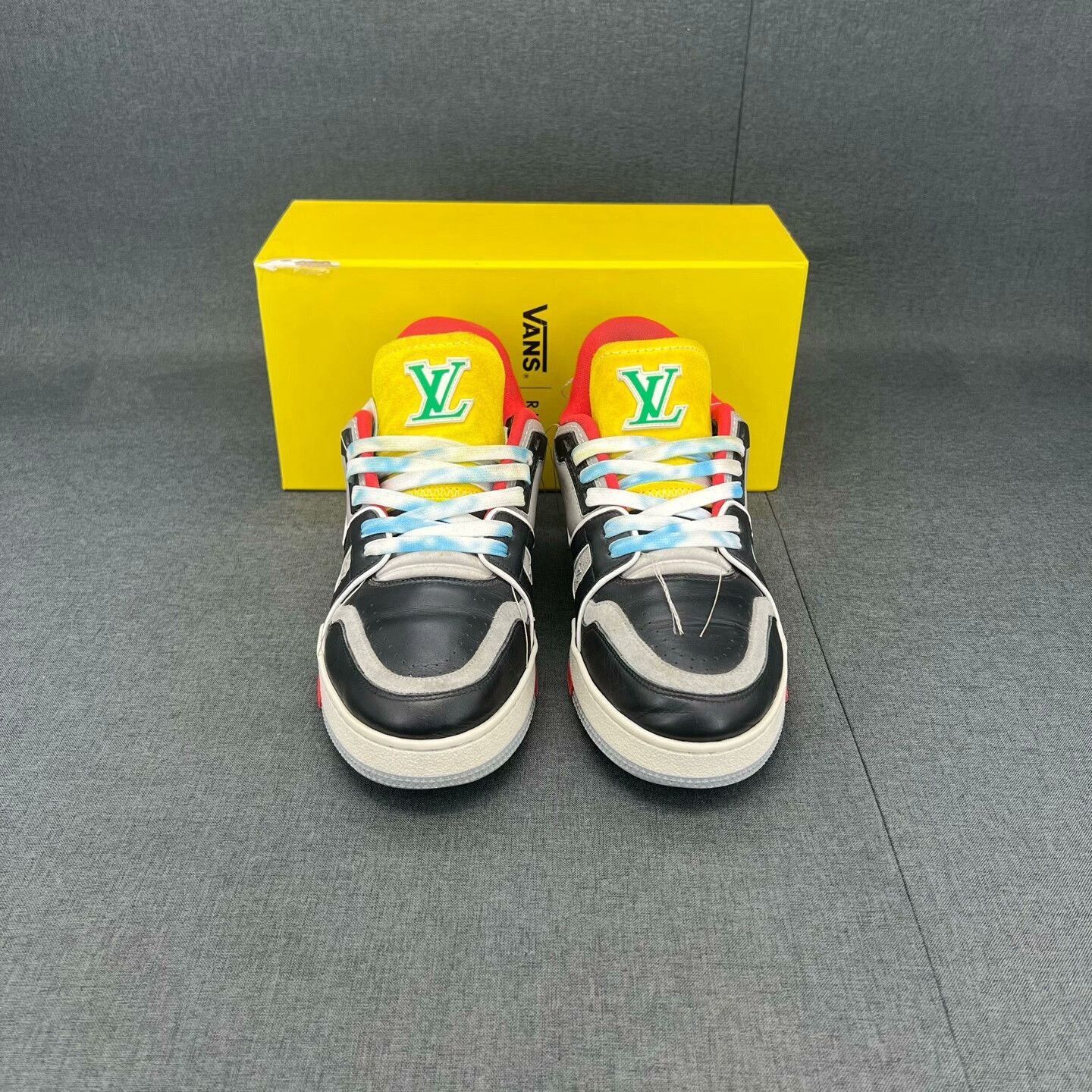 Louis Vuitton Louis Vuitton Training Yellow Lowtop Sneakers 41.5 Men Size US 9 / EU 42 - 4 Thumbnail
