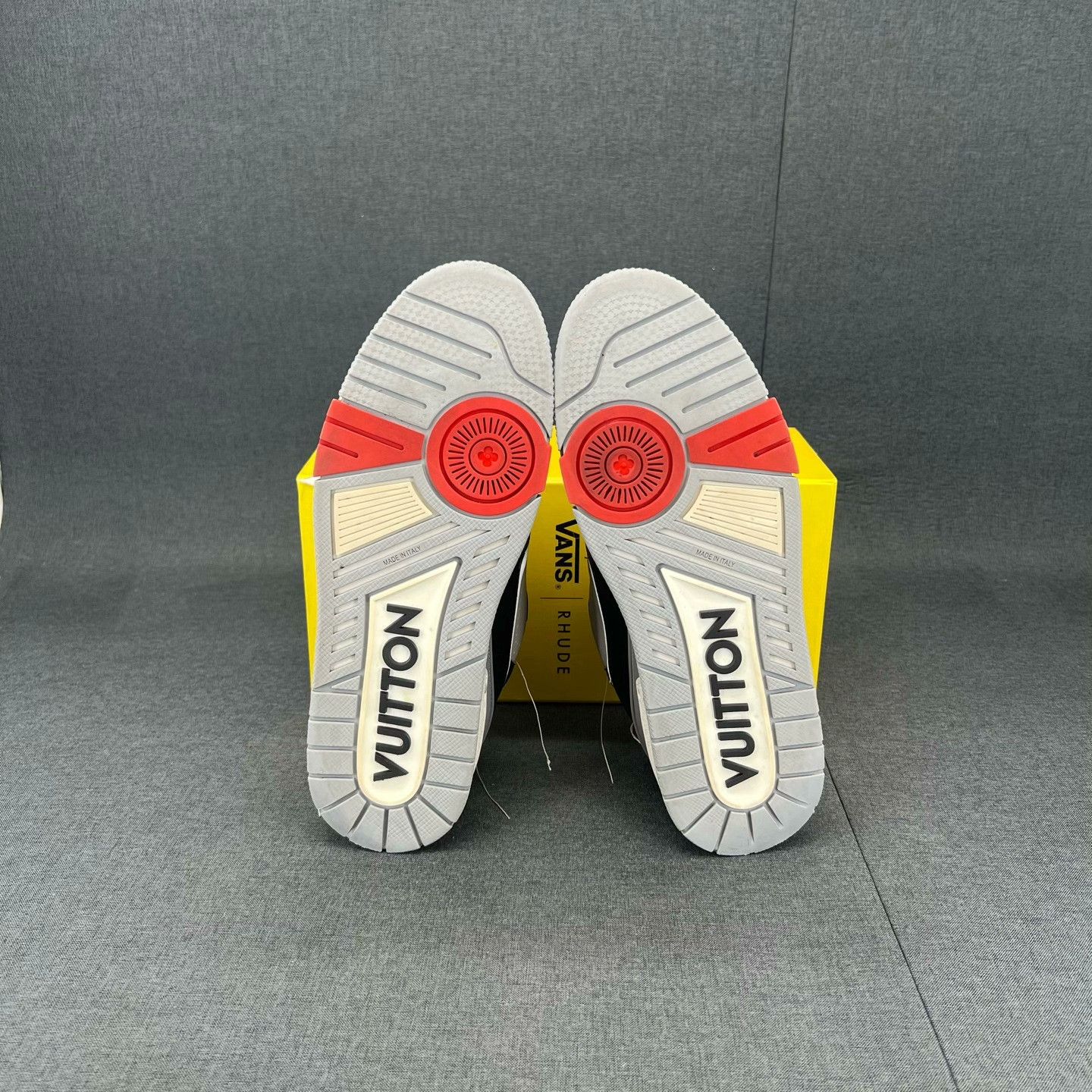 Louis Vuitton Louis Vuitton Training Yellow Lowtop Sneakers 41.5 Men Size US 9 / EU 42 - 6 Thumbnail