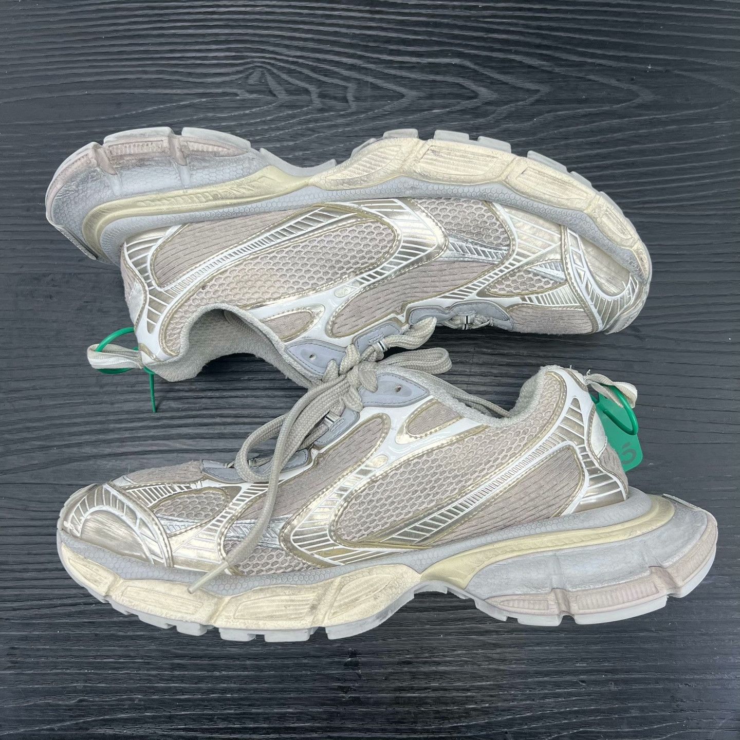 Balenciaga Balenciaga Beige Lowtop Sneakers XXXL Men Size US 10 / EU 43 - 3 Thumbnail