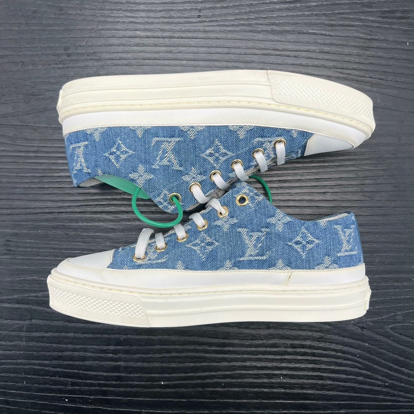 Louis Vuitton Louis Vuitton Denim Blue Lowtop Sneakers 35 Women Size US 5 / IT 35 - 2 Thumbnail