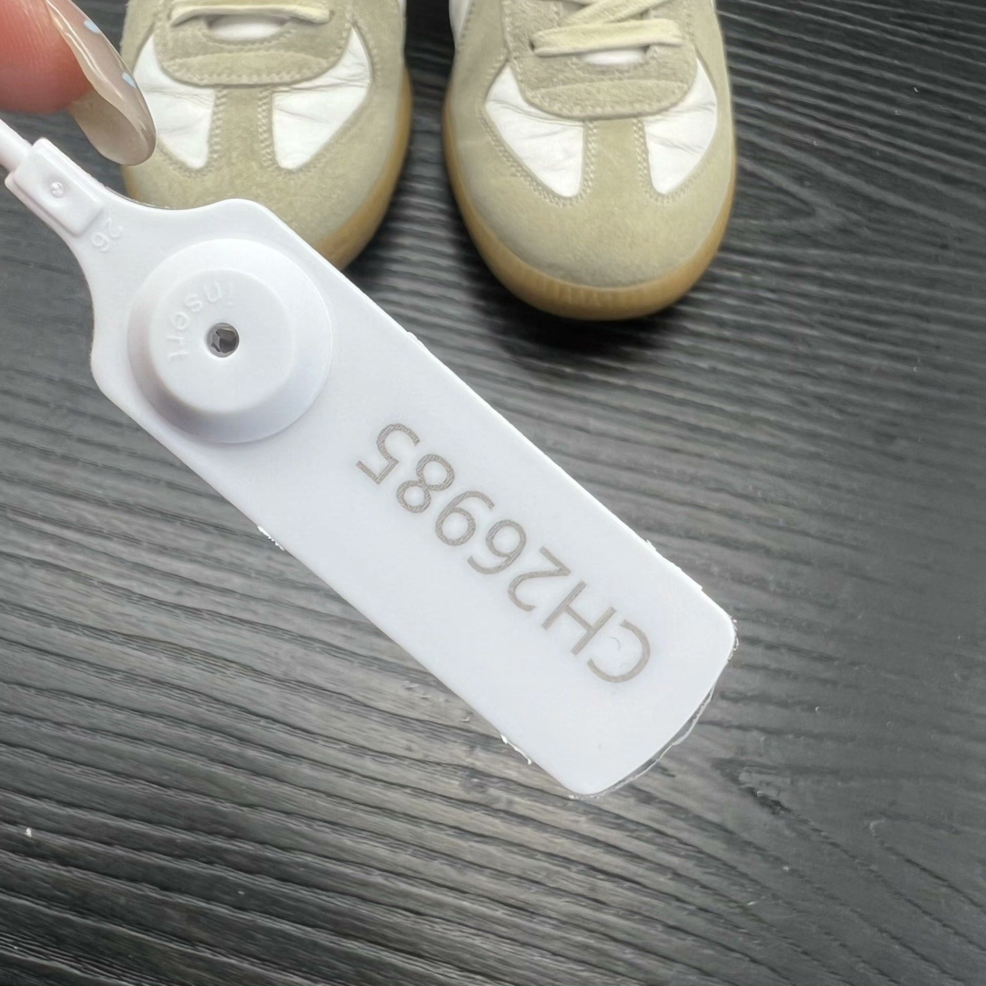 Maison Margiela Maison Margiela White Lowtop Sneakers 36 Women Size US 6 / IT 36 - 8 Thumbnail