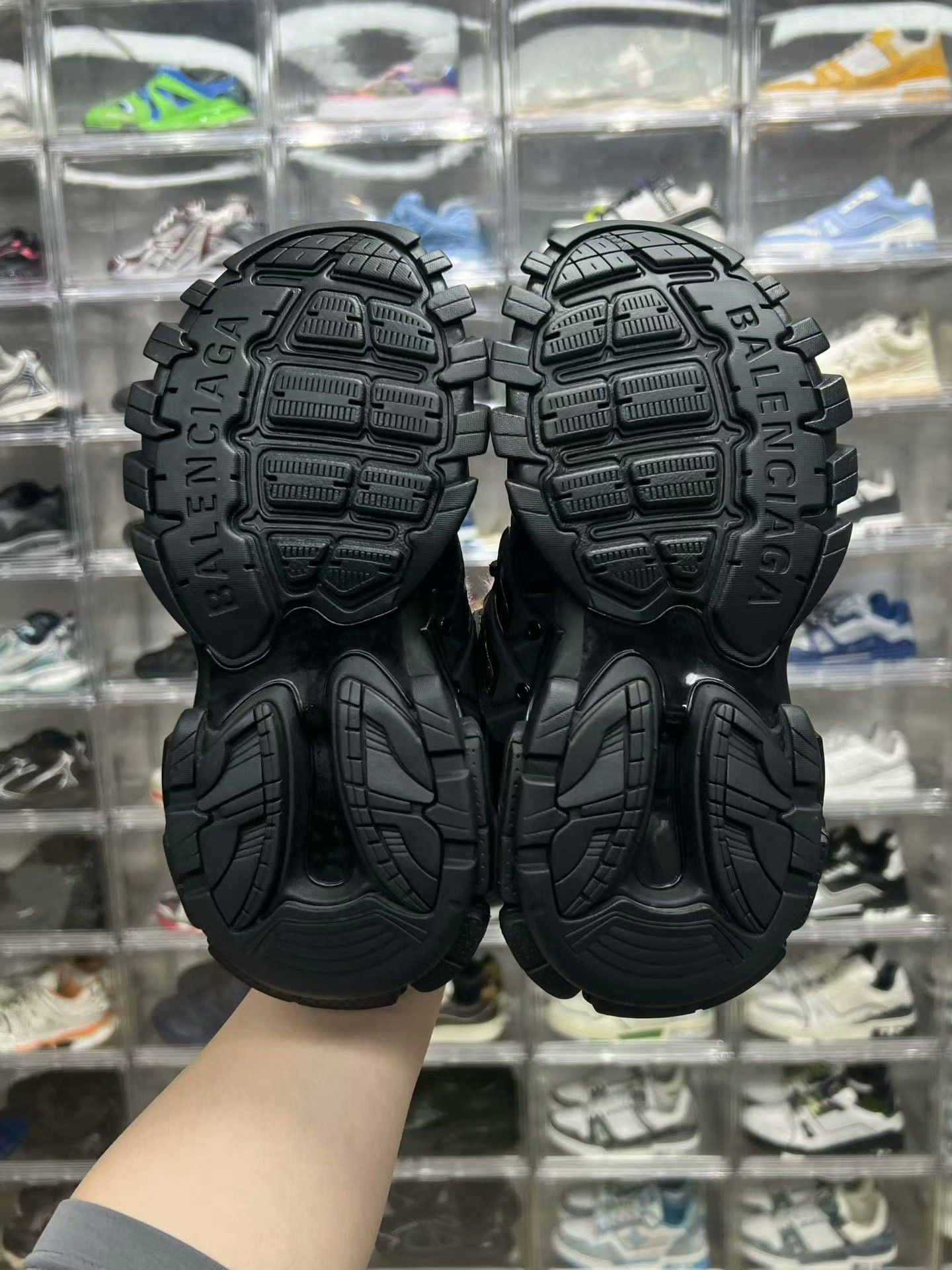 Balenciaga Balenciaga Lowtop Sneakers 36 Women Size US 6 / IT 36 - 8 Thumbnail