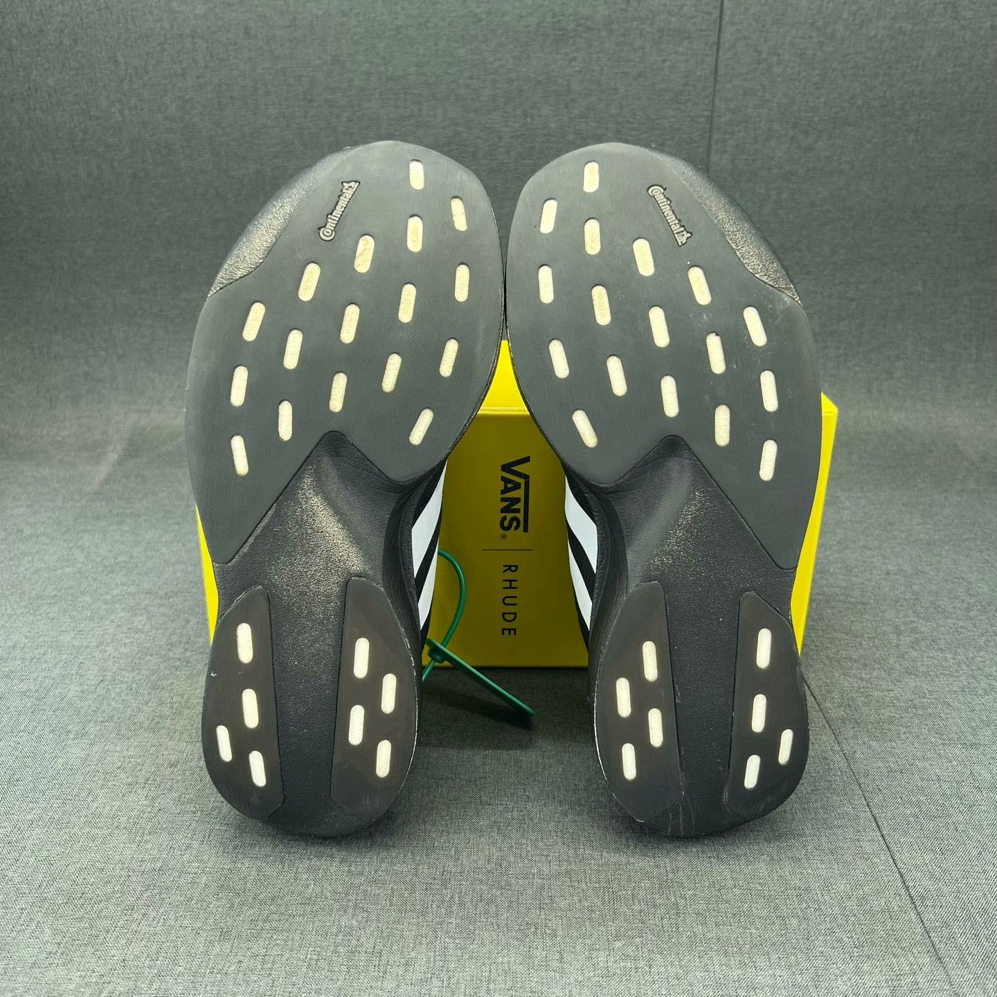 Adidas Adidas Black Lowtop Sneakers 43 Men Size US 10 / EU 43 - 6 Thumbnail