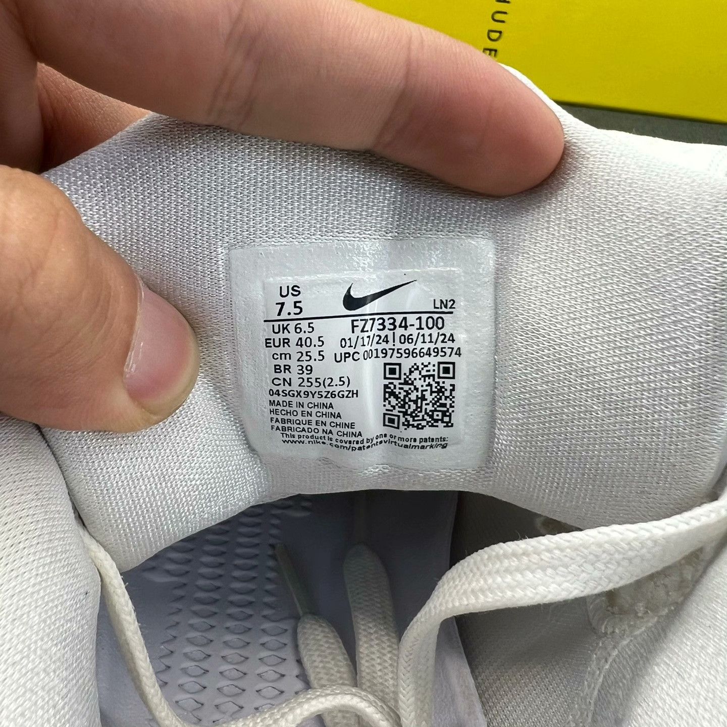 Nike Nike White Lowtop Sneakers 40 Men Size US 7.5 / EU 40-41 - 8 Thumbnail