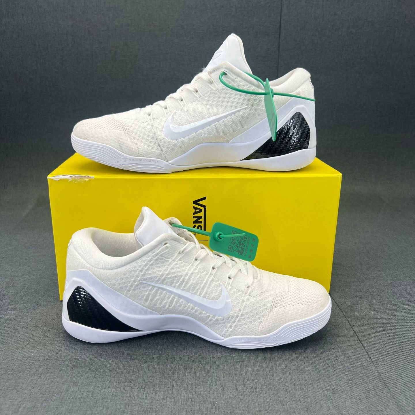 Nike Nike White Lowtop Sneakers 40 Men Size US 7.5 / EU 40-41 - 5 Thumbnail