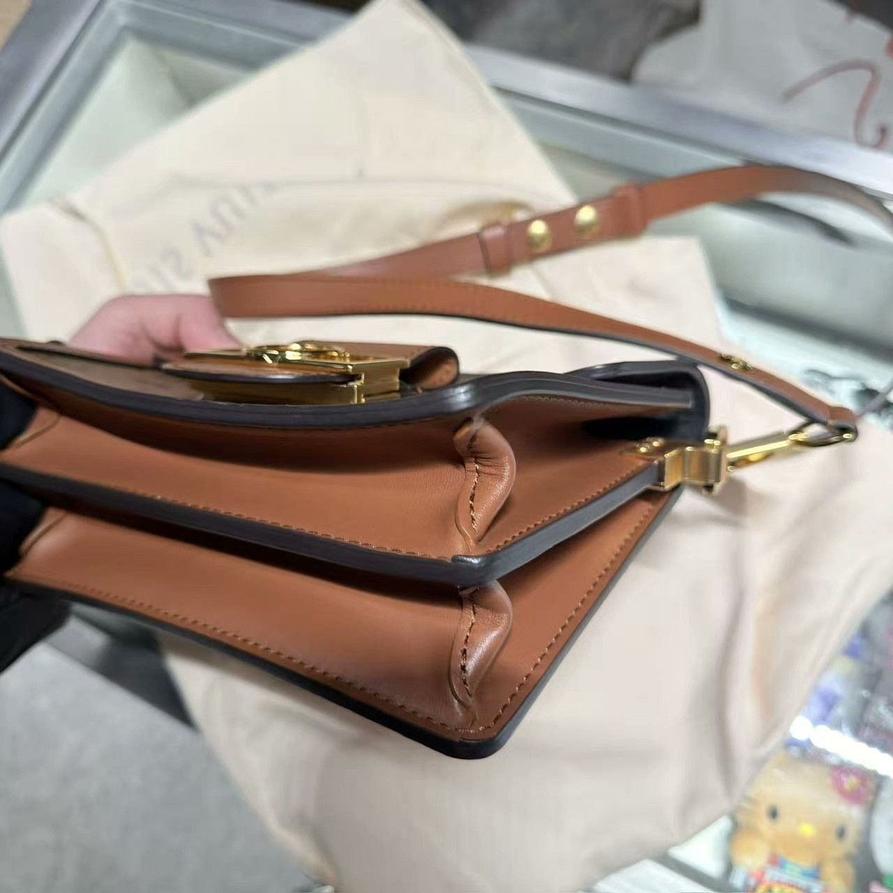 Louis Vuitton Louis Vuitton Brown Shoulder Bag 40.5 Women Size ONE SIZE - 6 Thumbnail